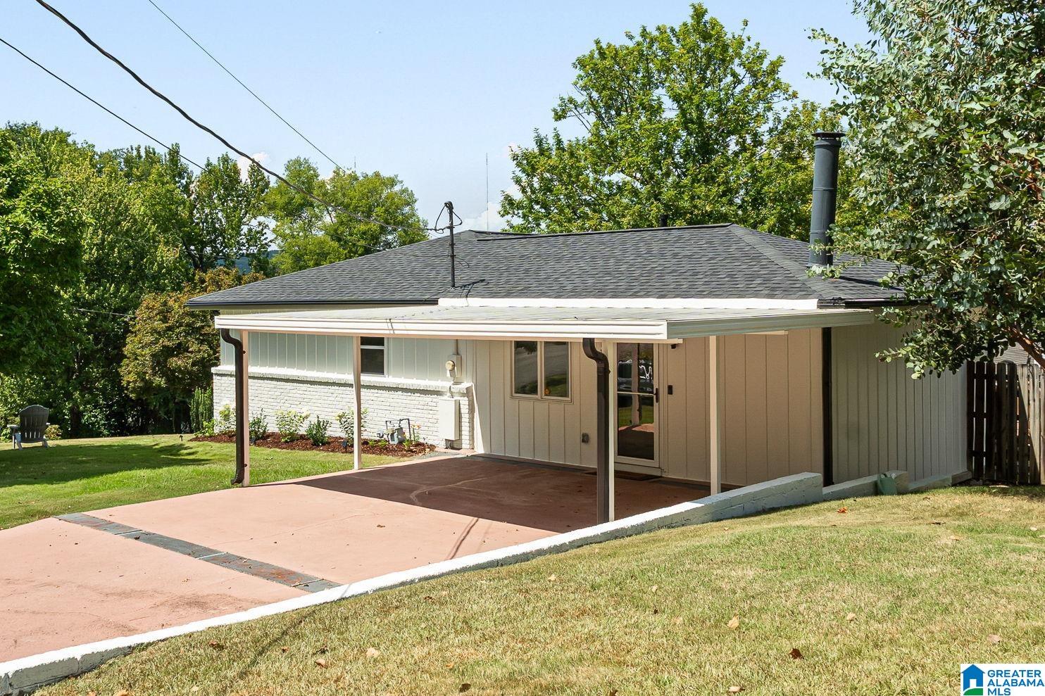 1109 HARDWICK LANE
