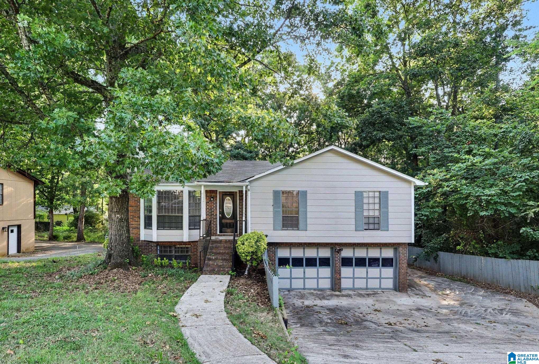 Photo 1 of 17 — 1554 WILDERNESS LANE, BIRMINGHAM, AL 35235