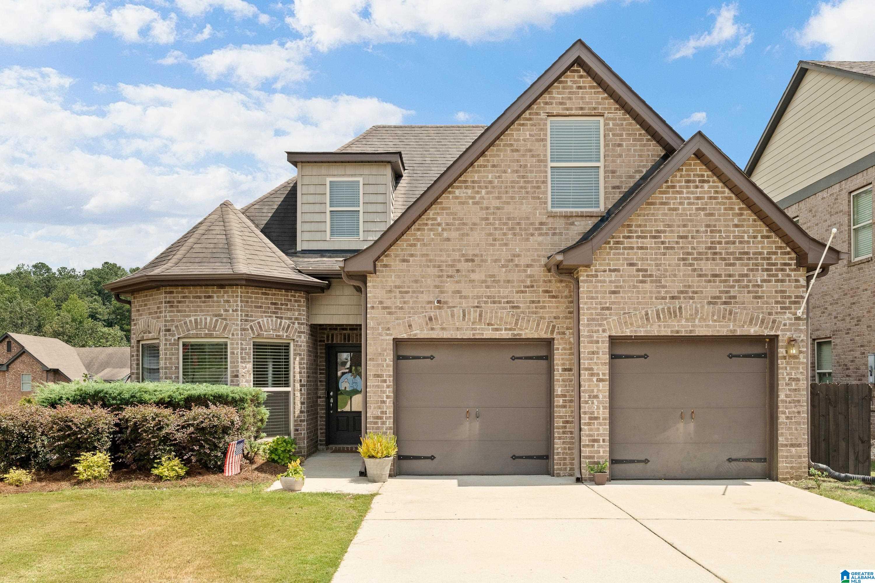 351 GLEN CROSS WAY