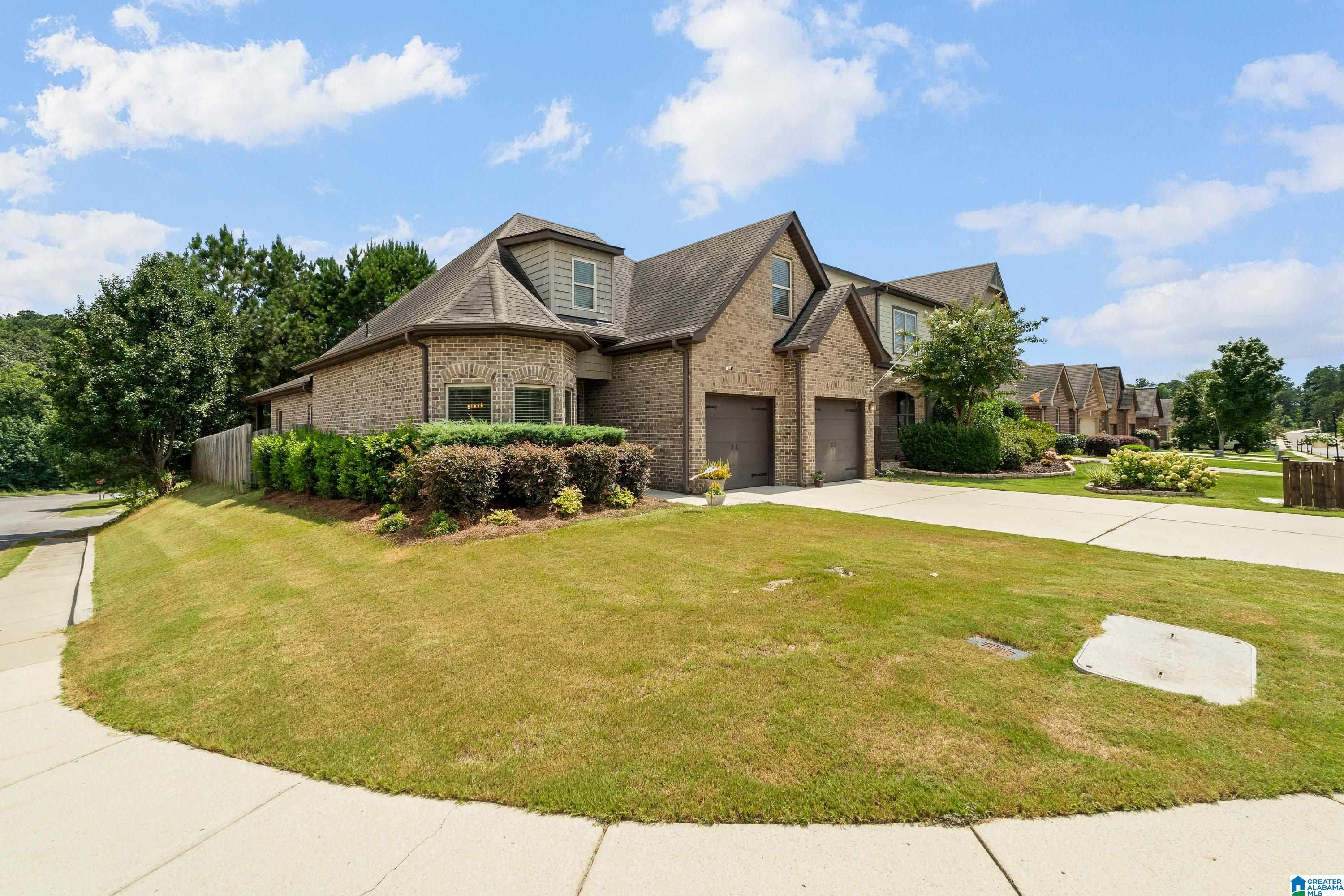 351 GLEN CROSS WAY