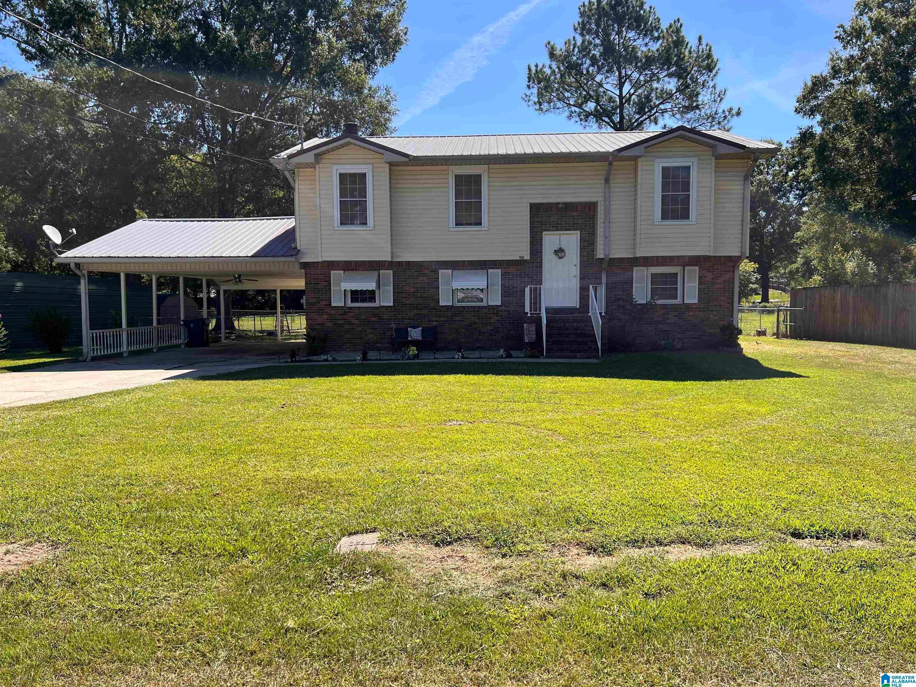 910 MITCHELL DRIVE SW