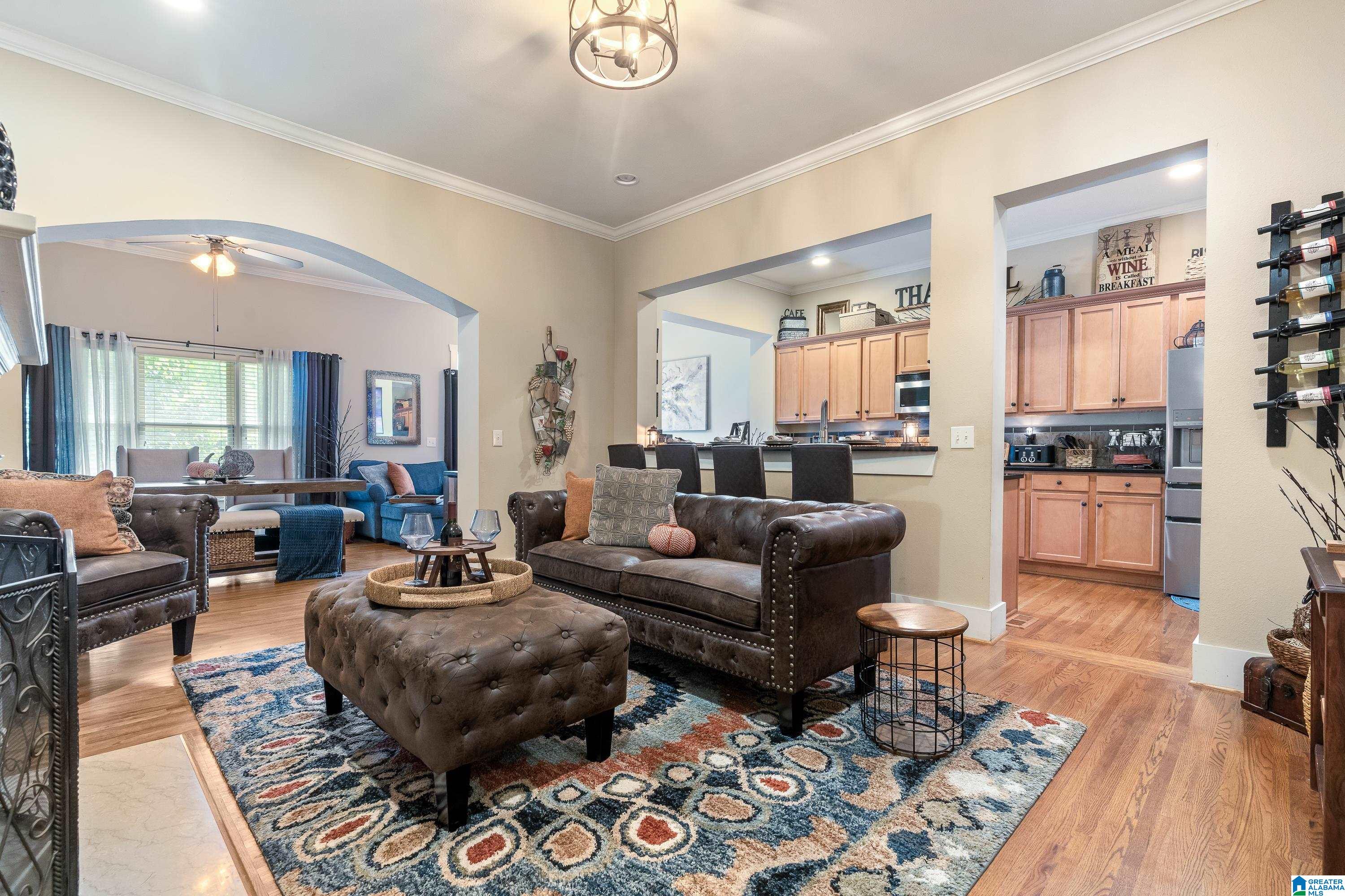 1020 TOWNES COURT