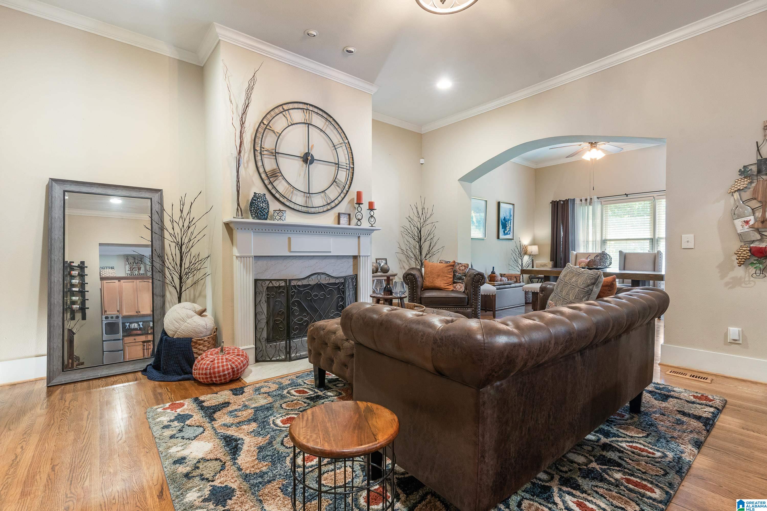 1020 TOWNES COURT