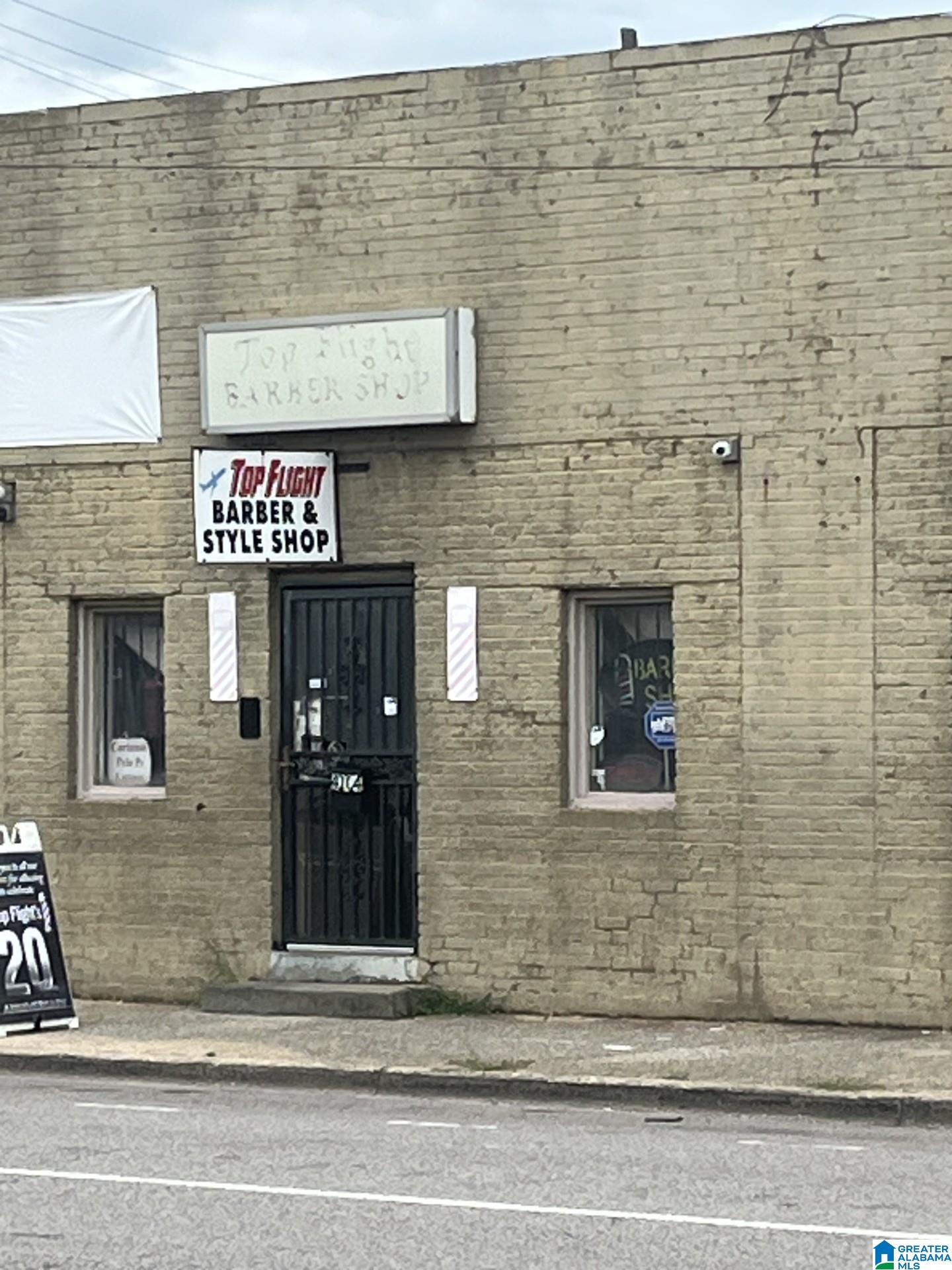 4100 MESSER AIRPORT HIGHWAY