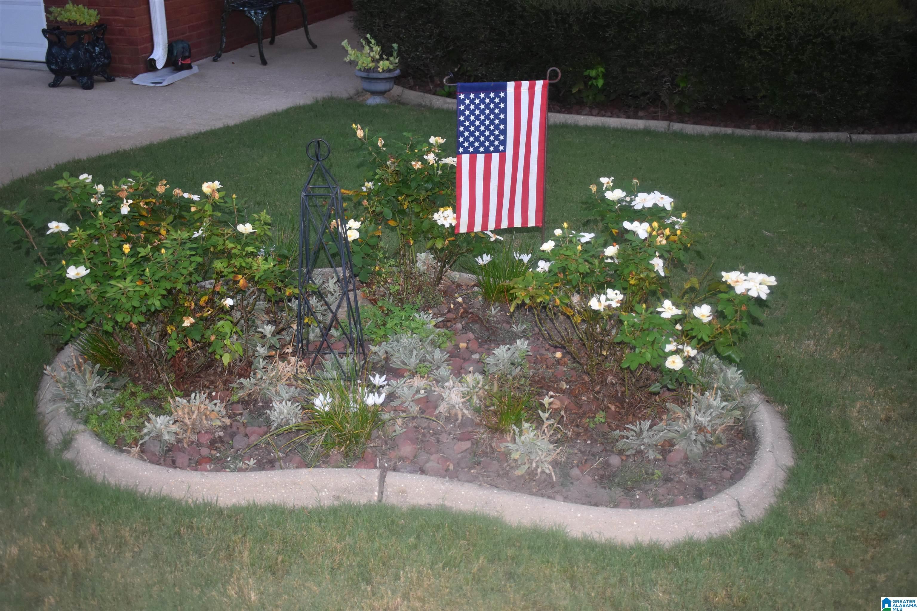 190 TRELLIS CIRCLE