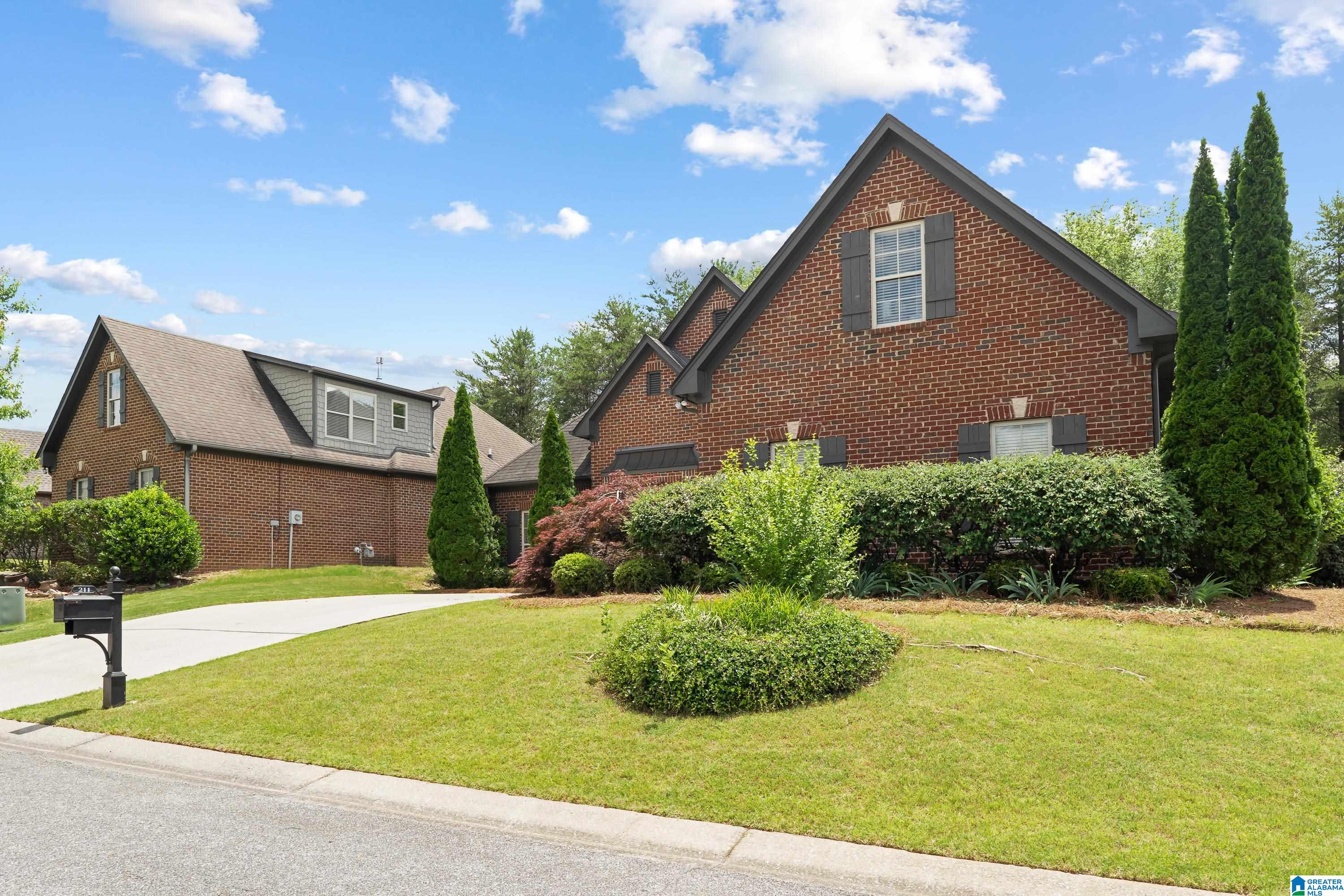 211 KENNISTON DALE
