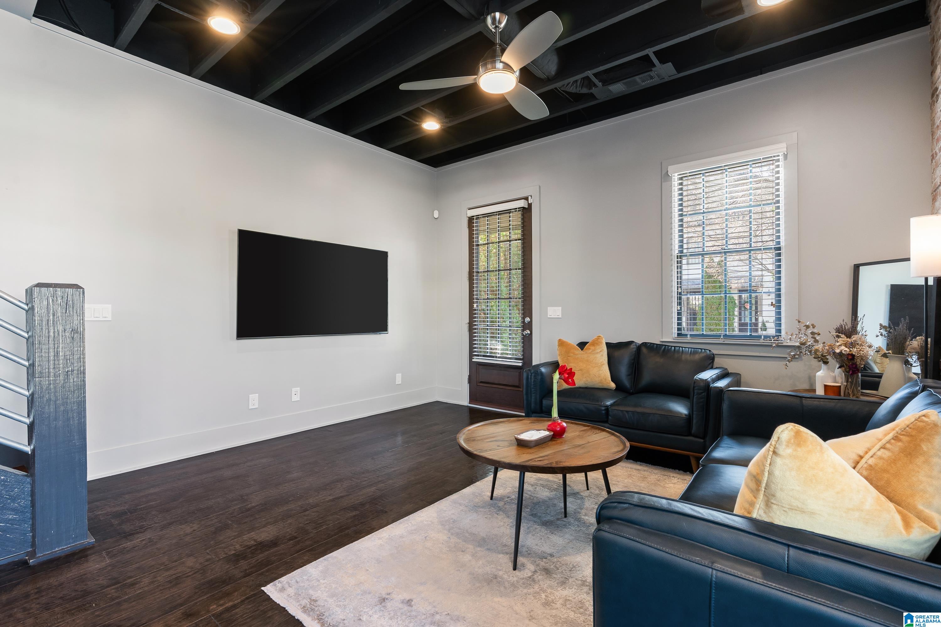 401 BARRISTERS COURT 401