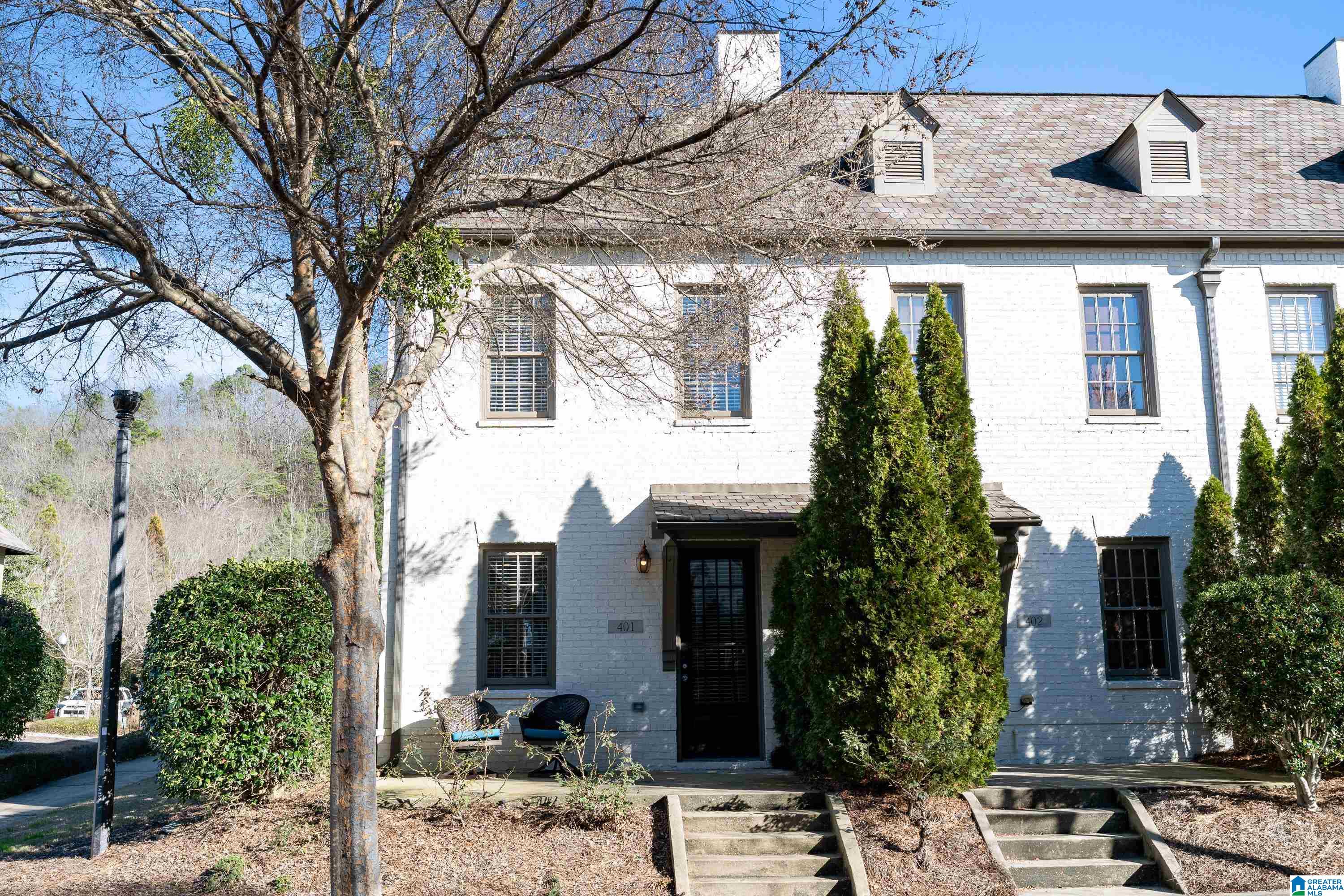 401 BARRISTERS COURT 401