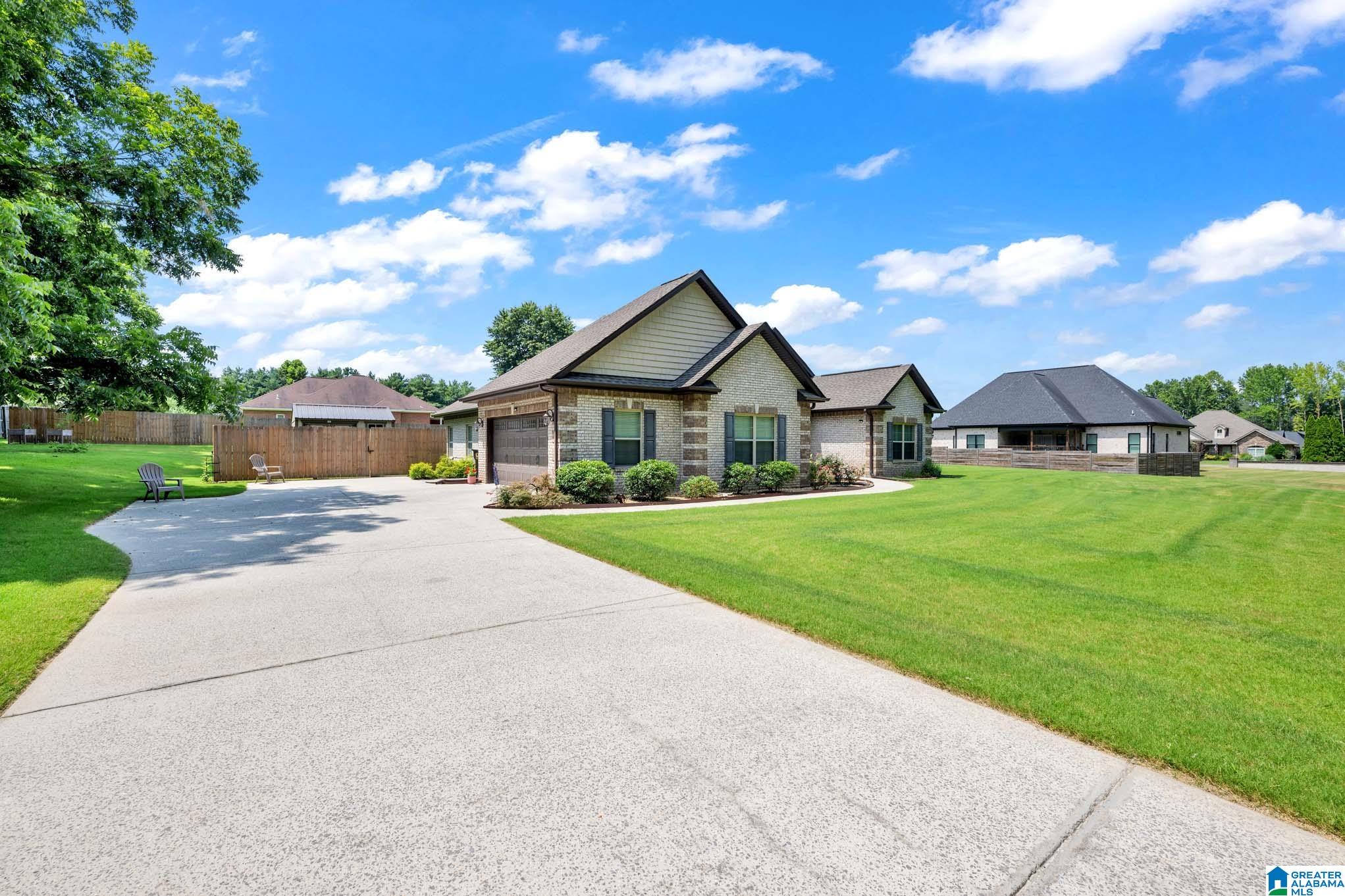 650 COUNTY ROAD 469 - Photo 3