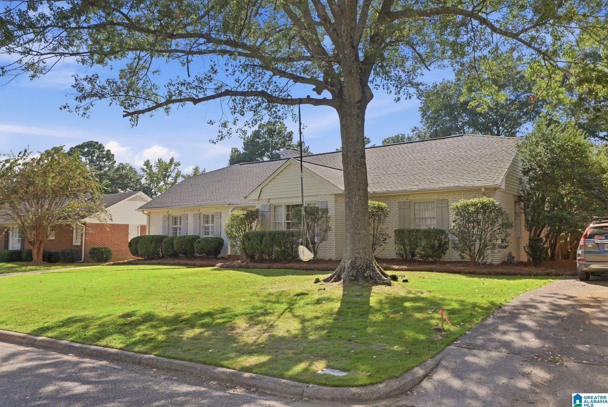 1364 SWALLOW LANE