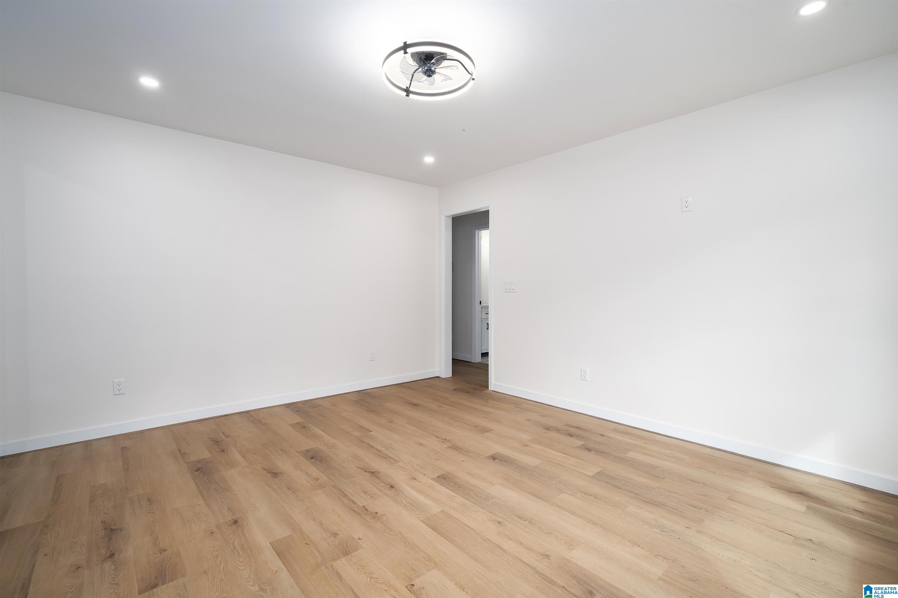 2805 20TH STREET N
