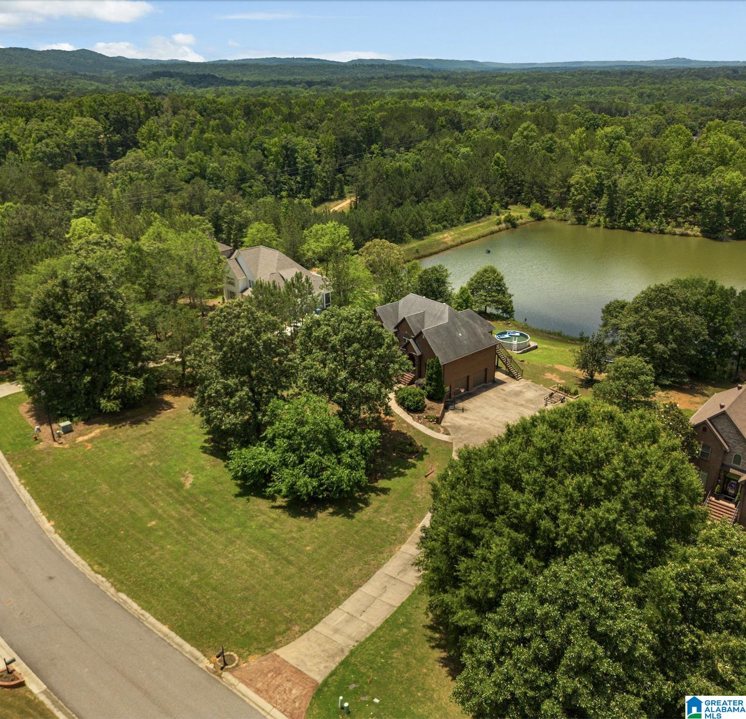 630 EMERALD TRACE