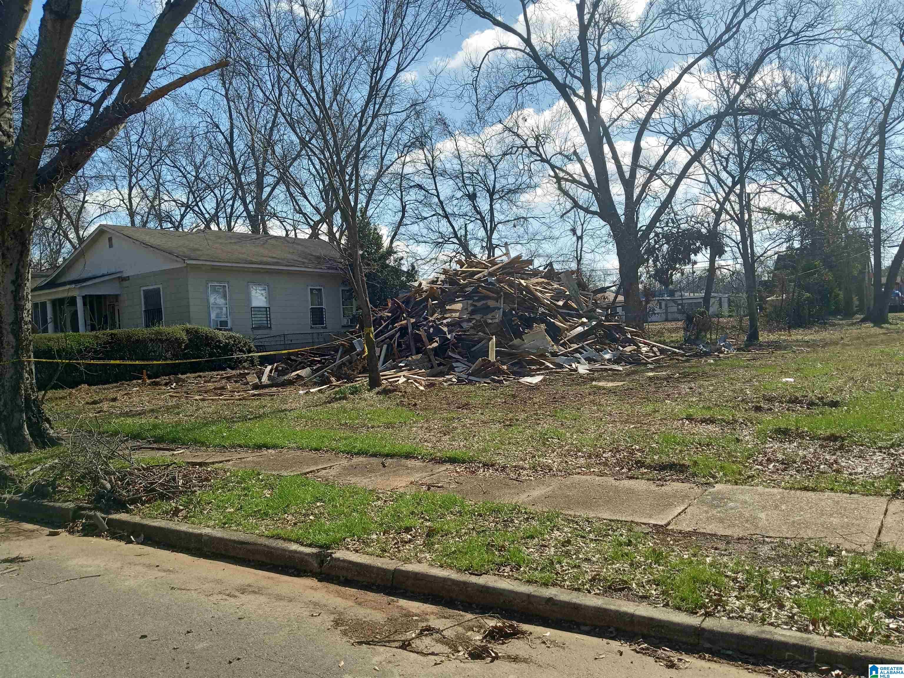 Photo 1 of 1 — 523 4TH AVENUE W 1, BIRMINGHAM, AL 35204