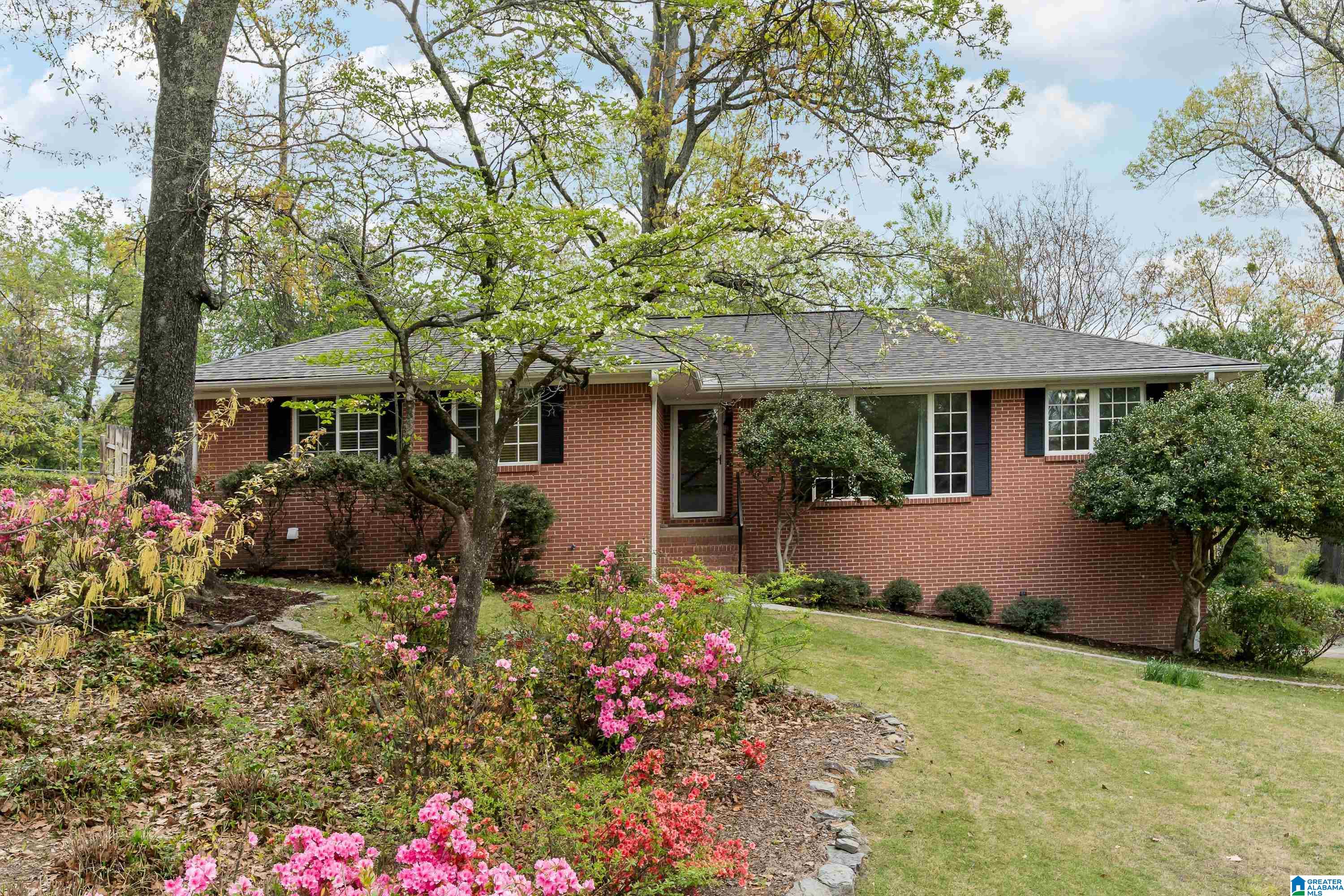 1876 GLENDMERE DRIVE