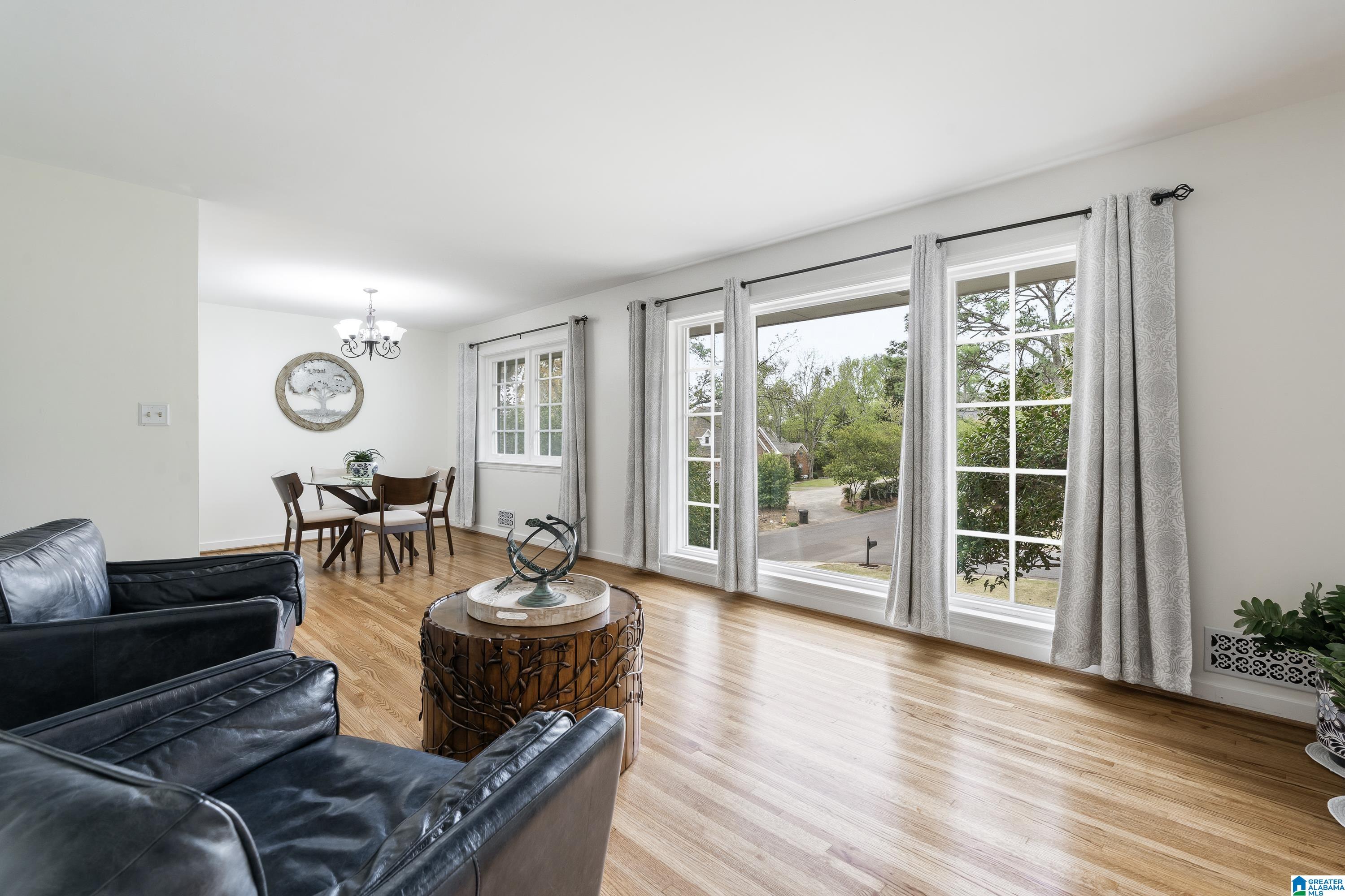 1876 GLENDMERE DRIVE