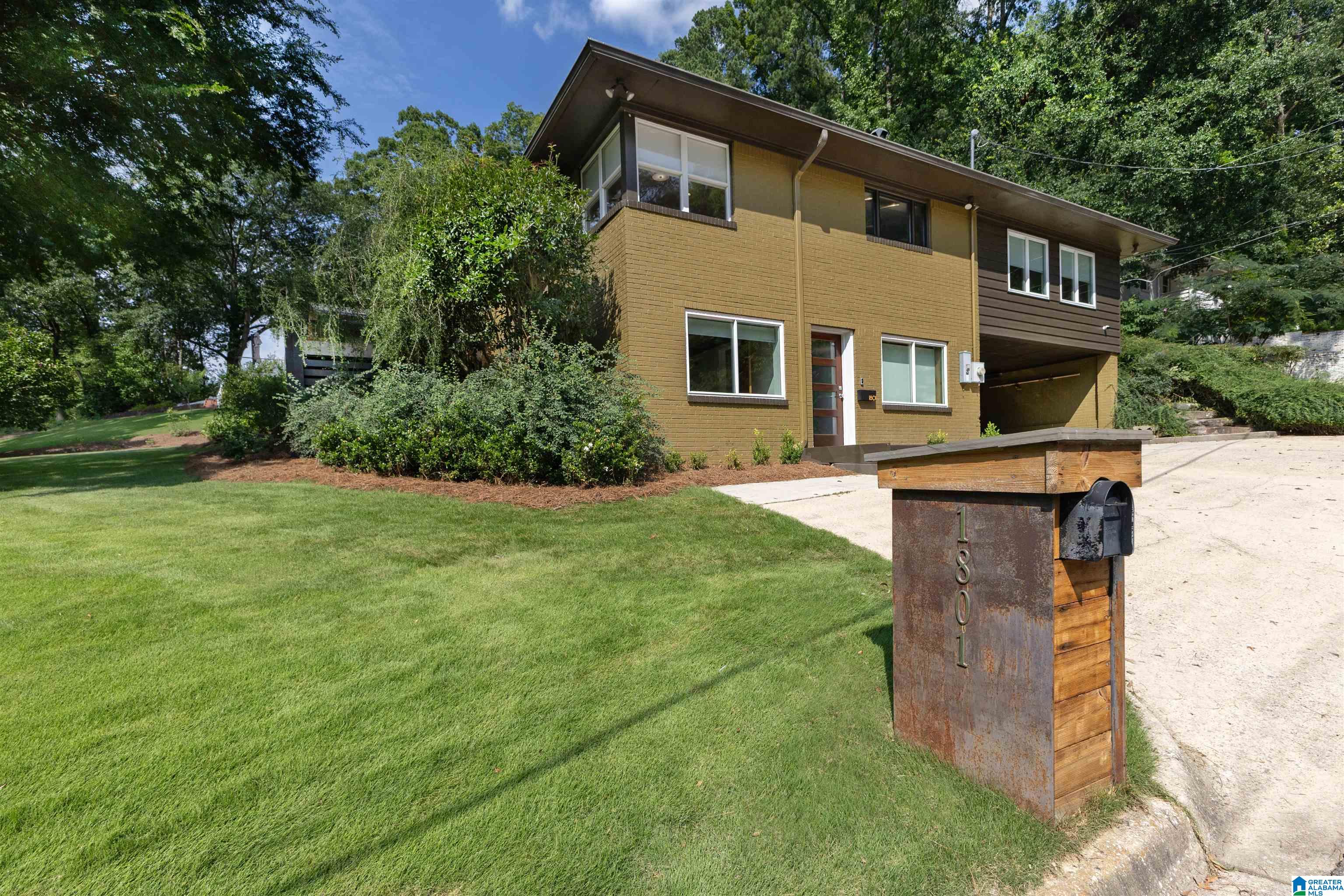 1801 S LAKESHORE DRIVE