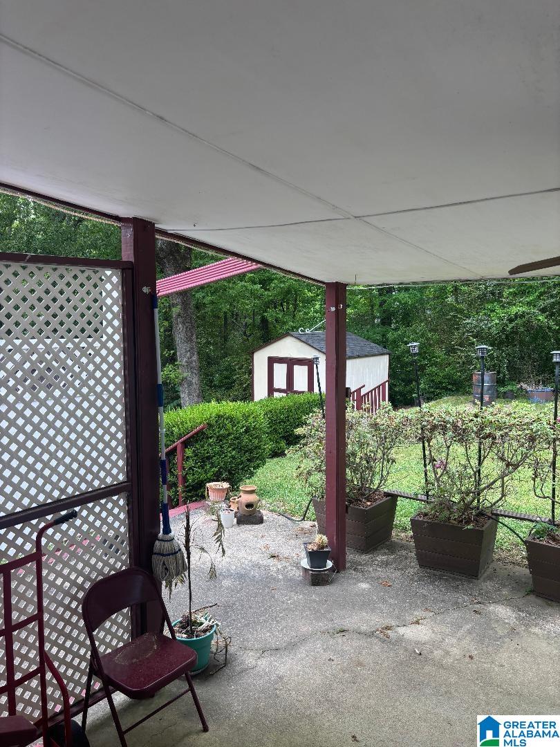 5208 AMBERWOOD CIRCLE