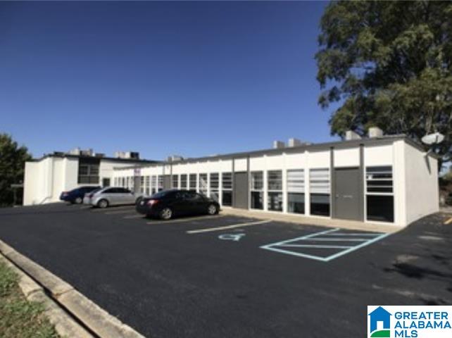 Photo 1 of 12 — 9433 PARKWAY EAST, BIRMINGHAM, AL 35215