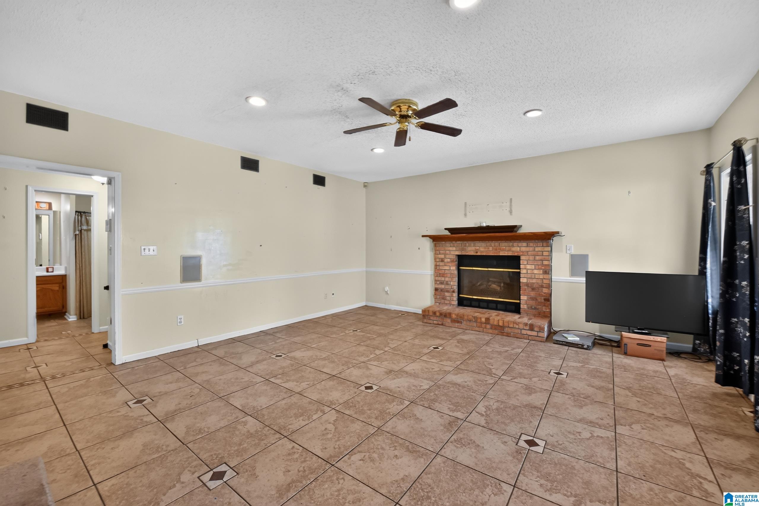 5502 SHENANDOAH DRIVE