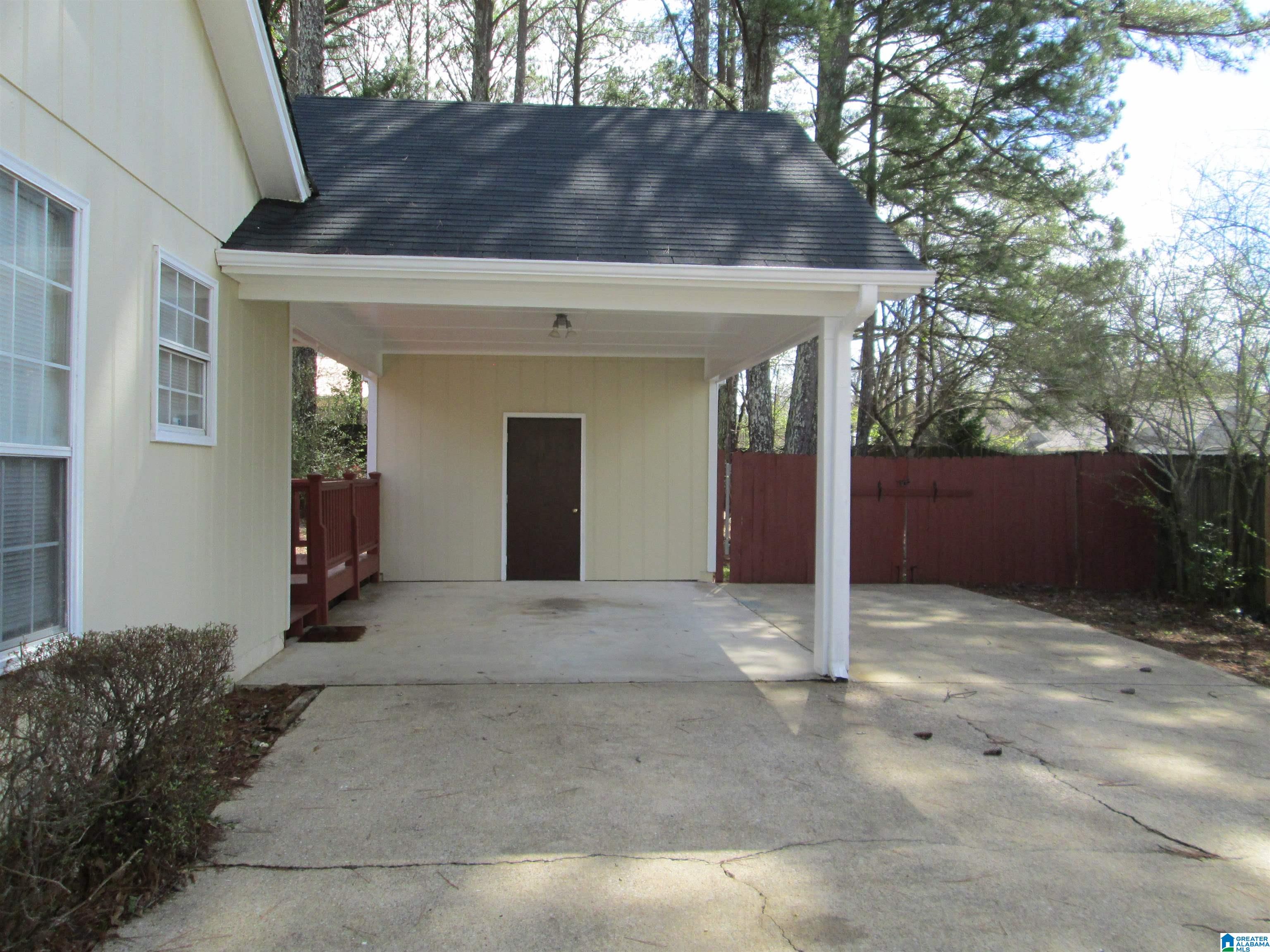 6717 CROSSBROOK LANE