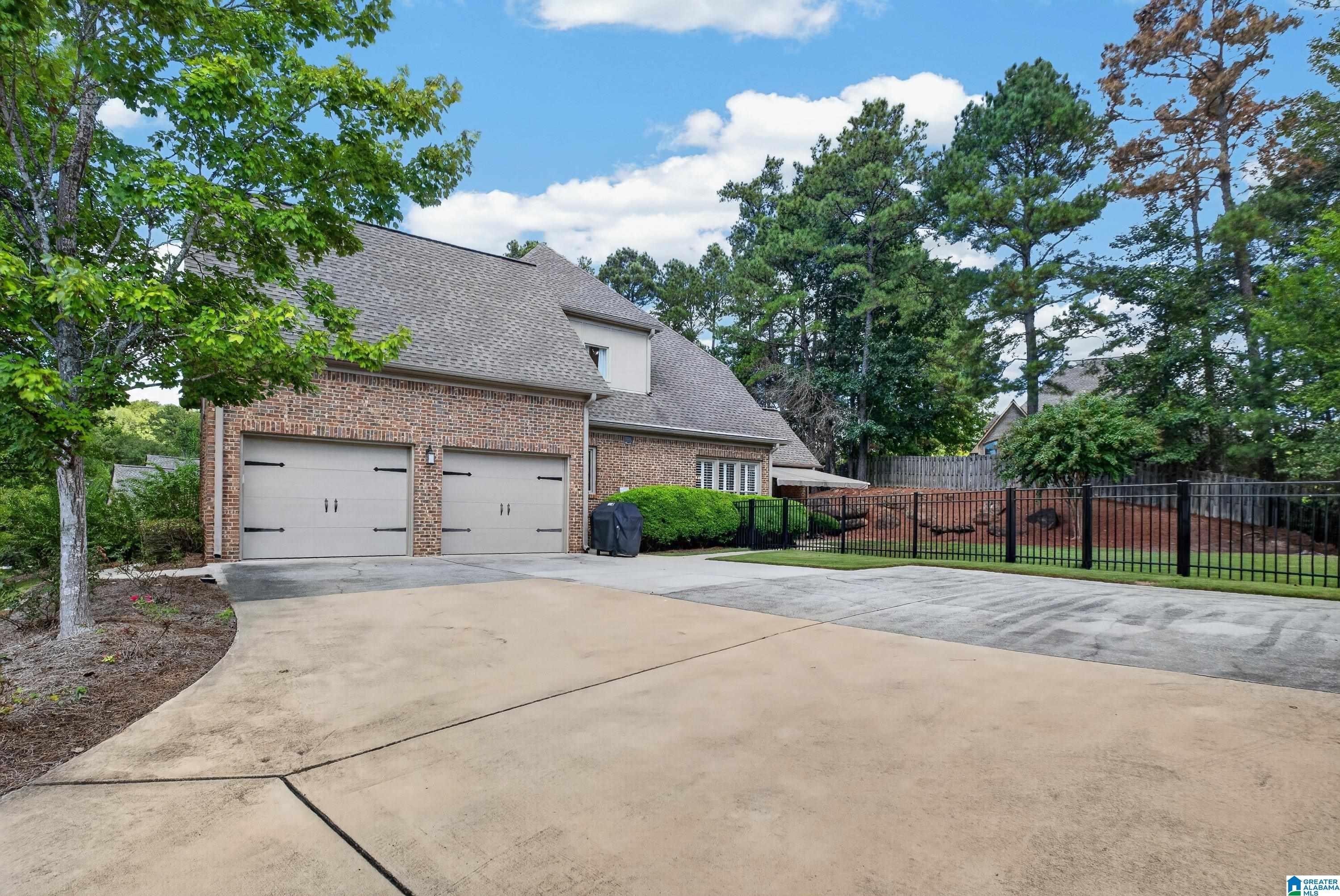 1391 LAKE TRACE LANE