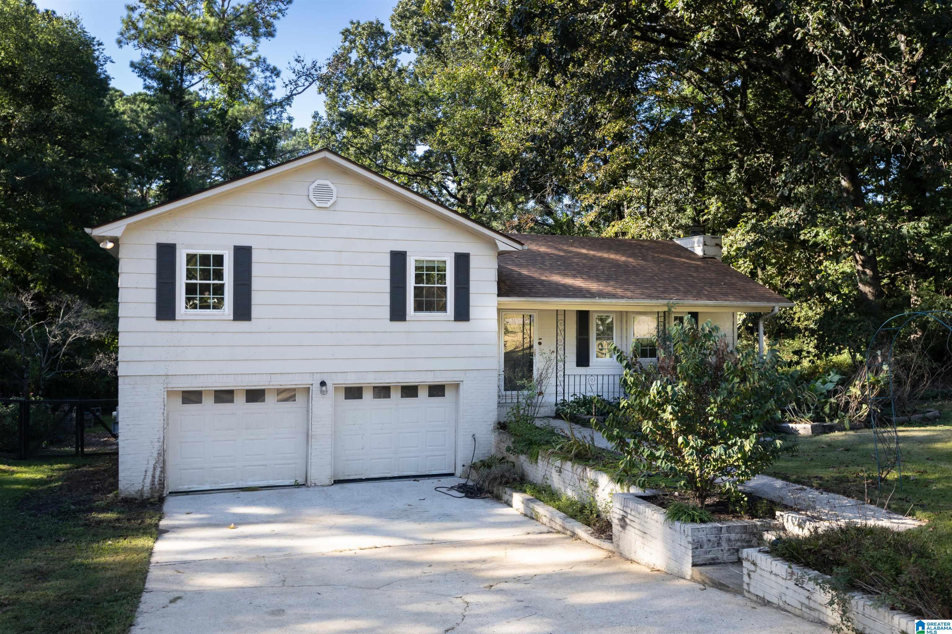 1026 KINGS FOREST DRIVE