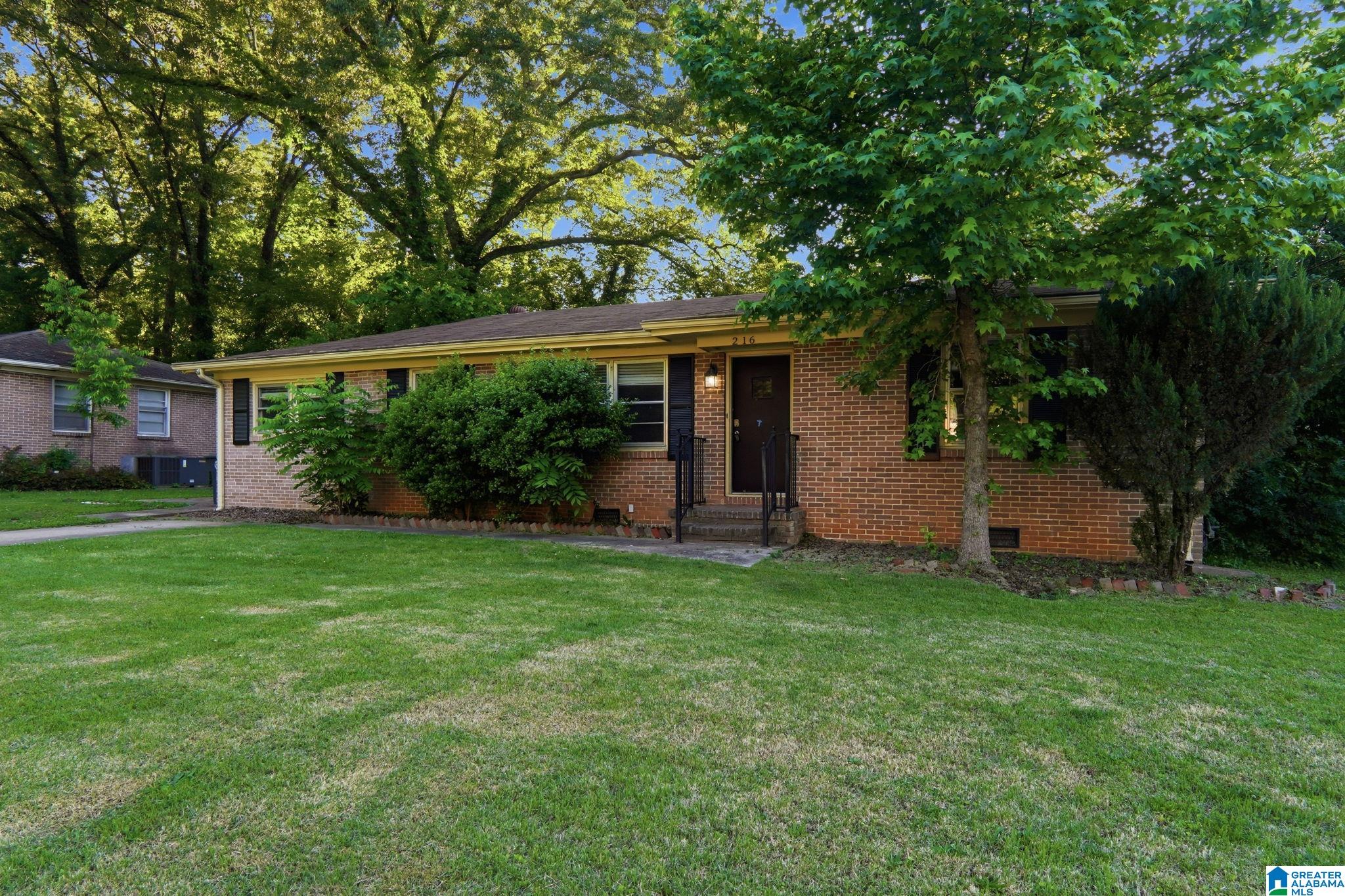 216 WESTWOOD DRIVE