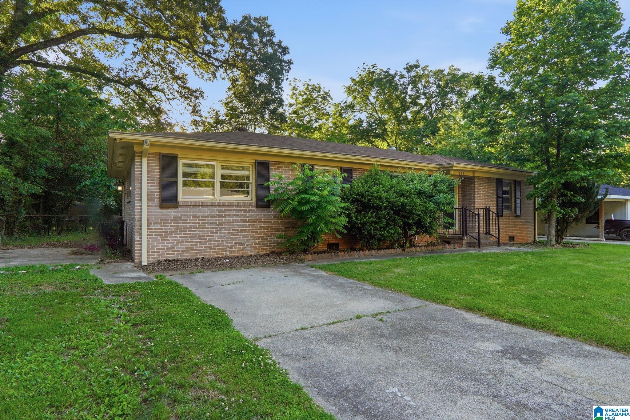 216 WESTWOOD DRIVE