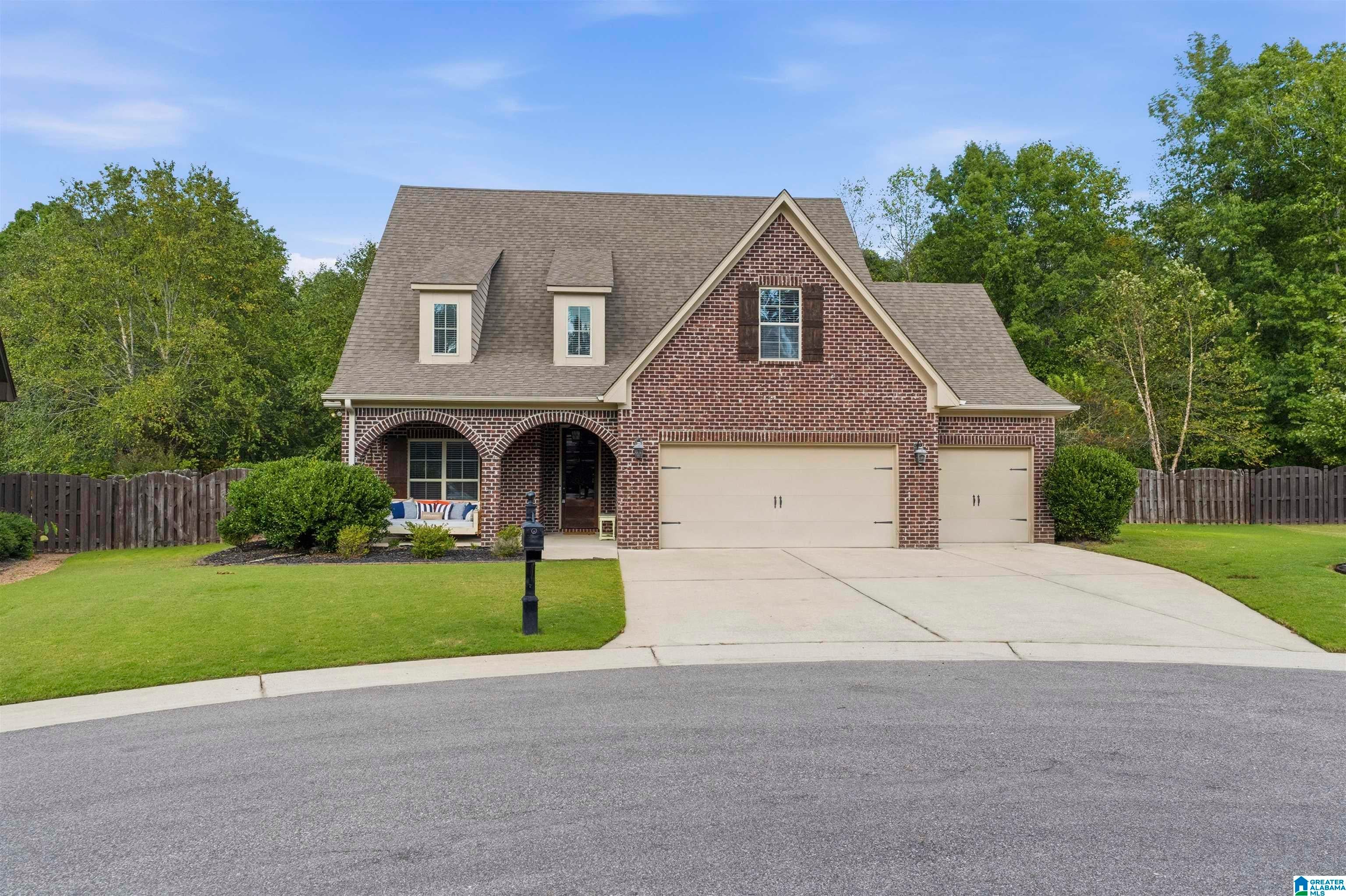 310 DUNROBIN CIRCLE