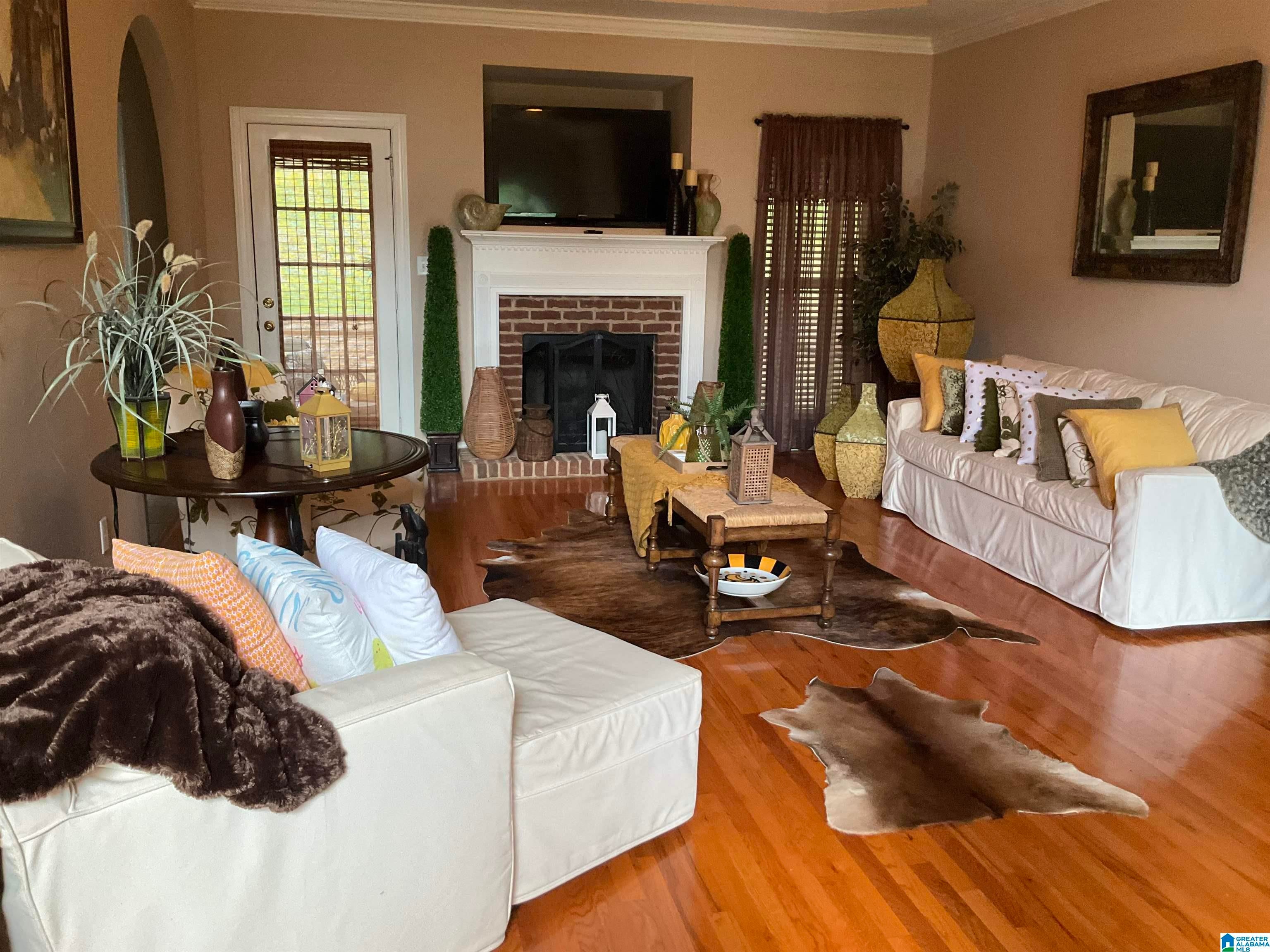 511 WILLOW LANE