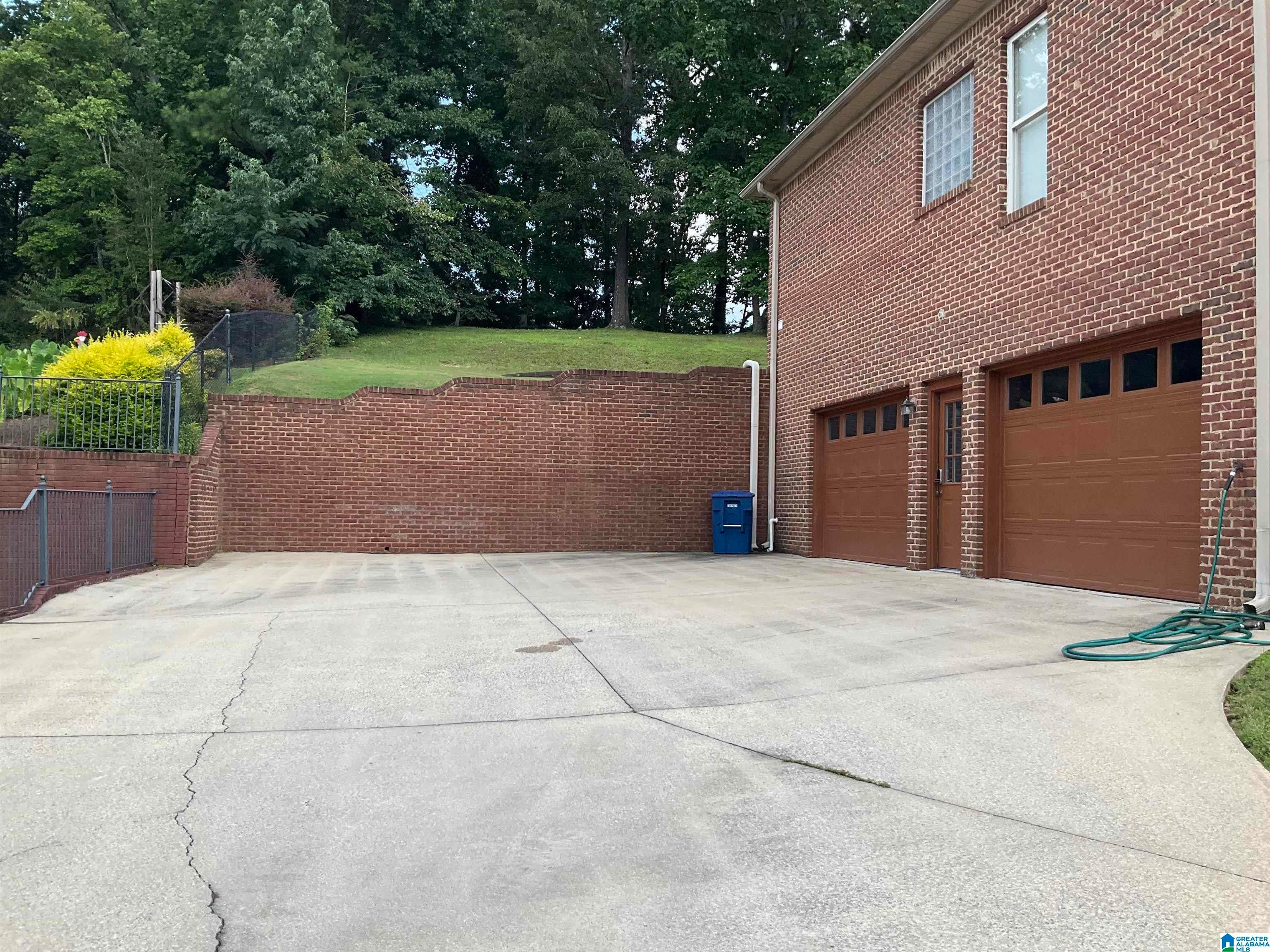 511 WILLOW LANE