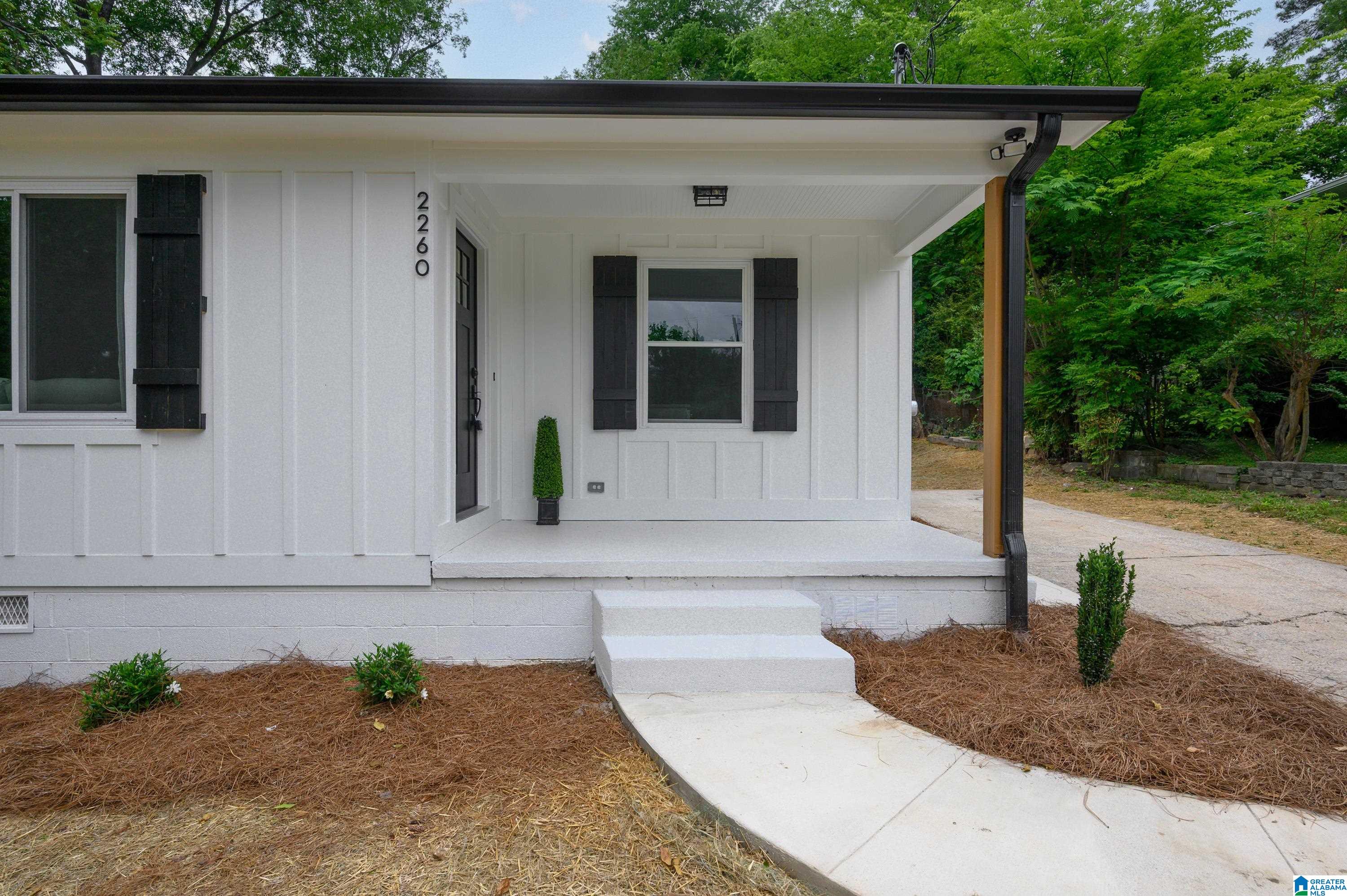 2260 PINE LANE