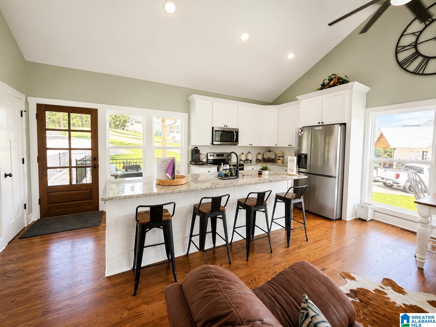 425 POINTE VIEW ROAD