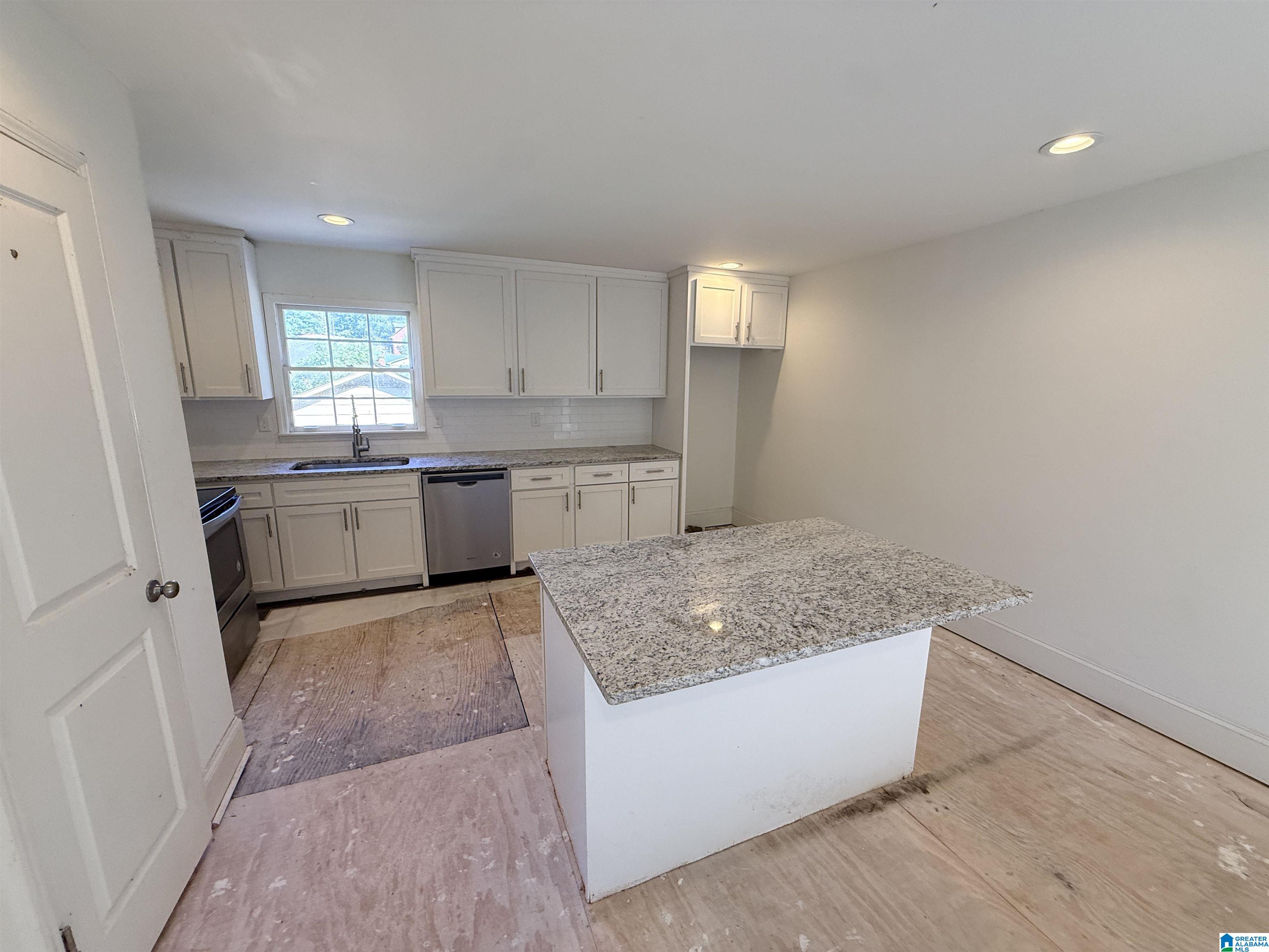 1305 WESTMINSTER PLACE