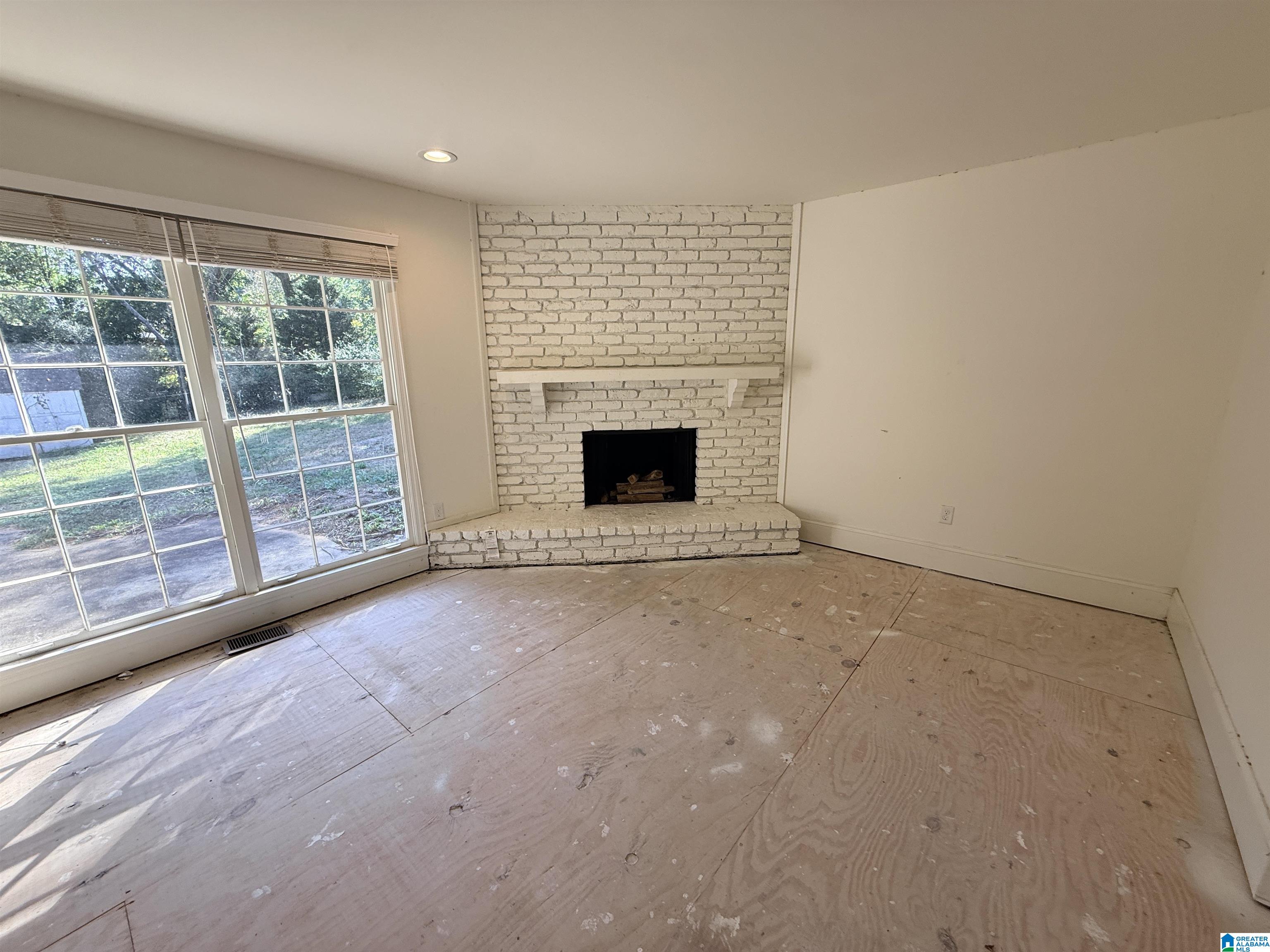 1305 WESTMINSTER PLACE