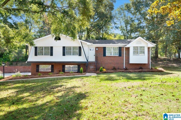 209 OAK DR W, TRUSSVILLE, AL 35173 - Image 72e7a53ce691611682fdc5e8562f4fa1/671071041