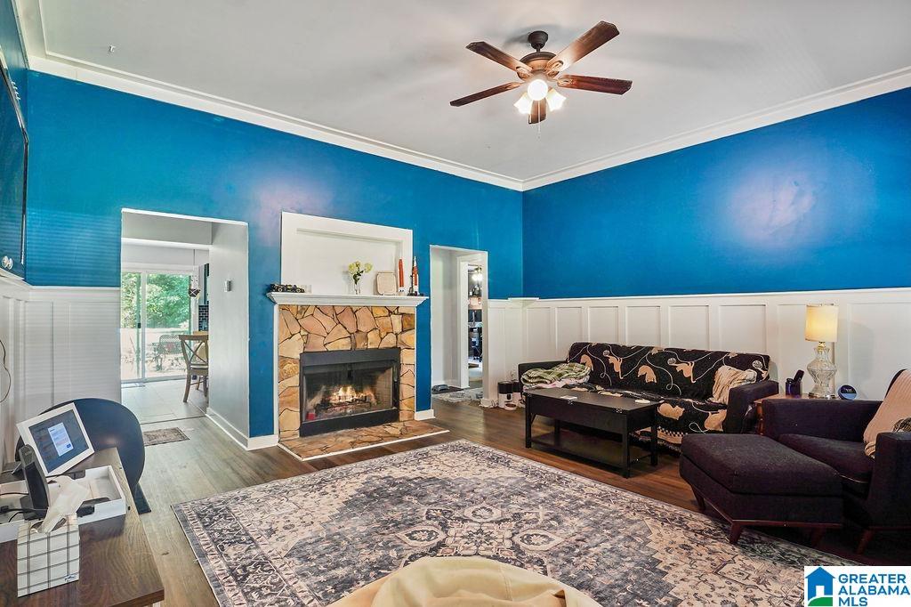 515 ARCHWOOD WAY