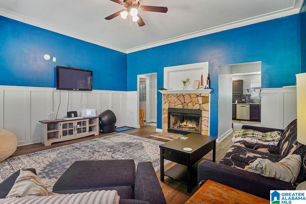 515 ARCHWOOD WAY