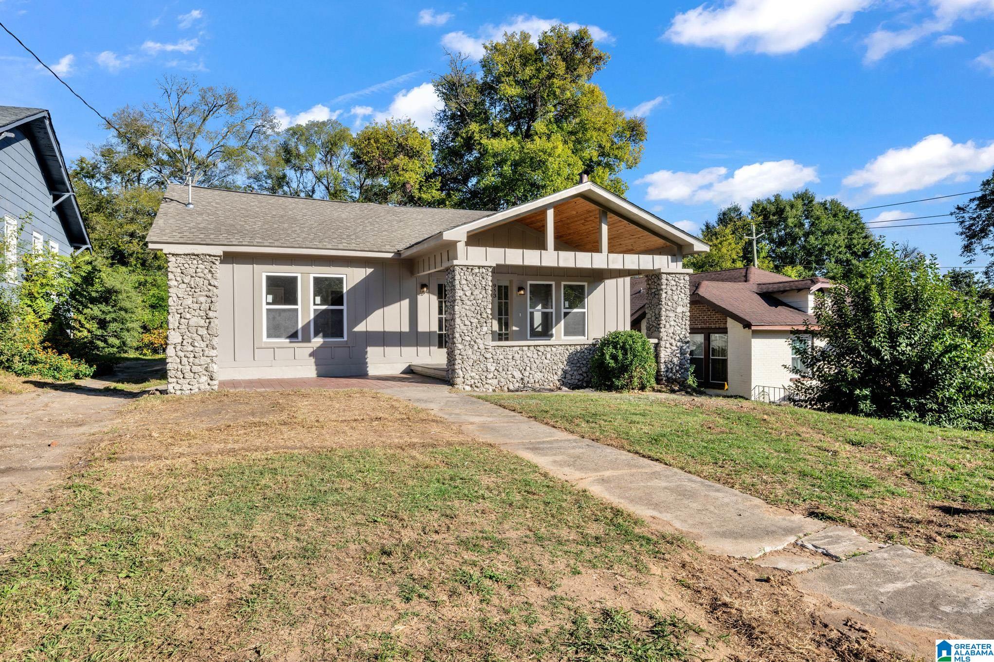953 3RD STREET W