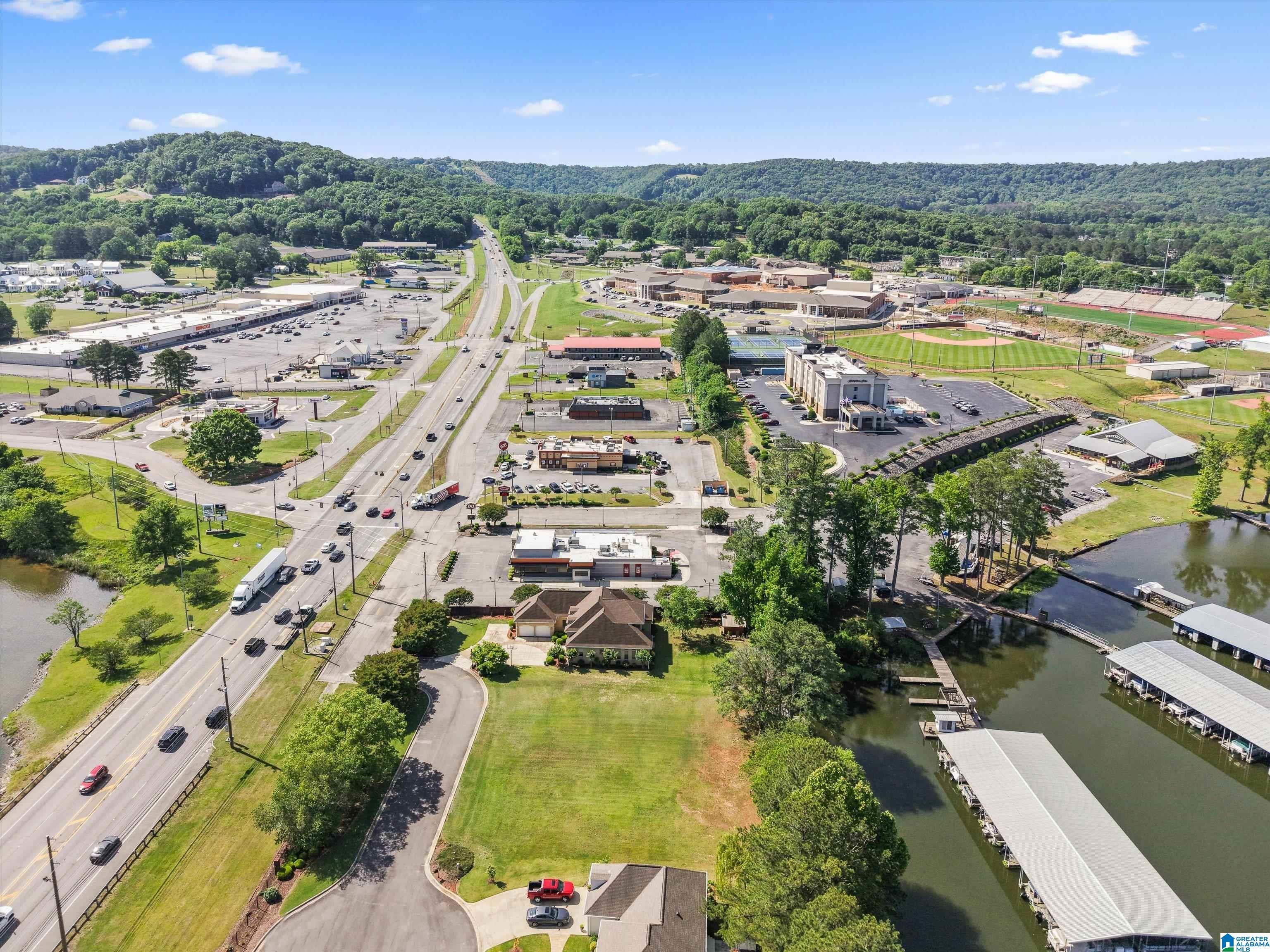 109 RIVERIA DRIVE 3