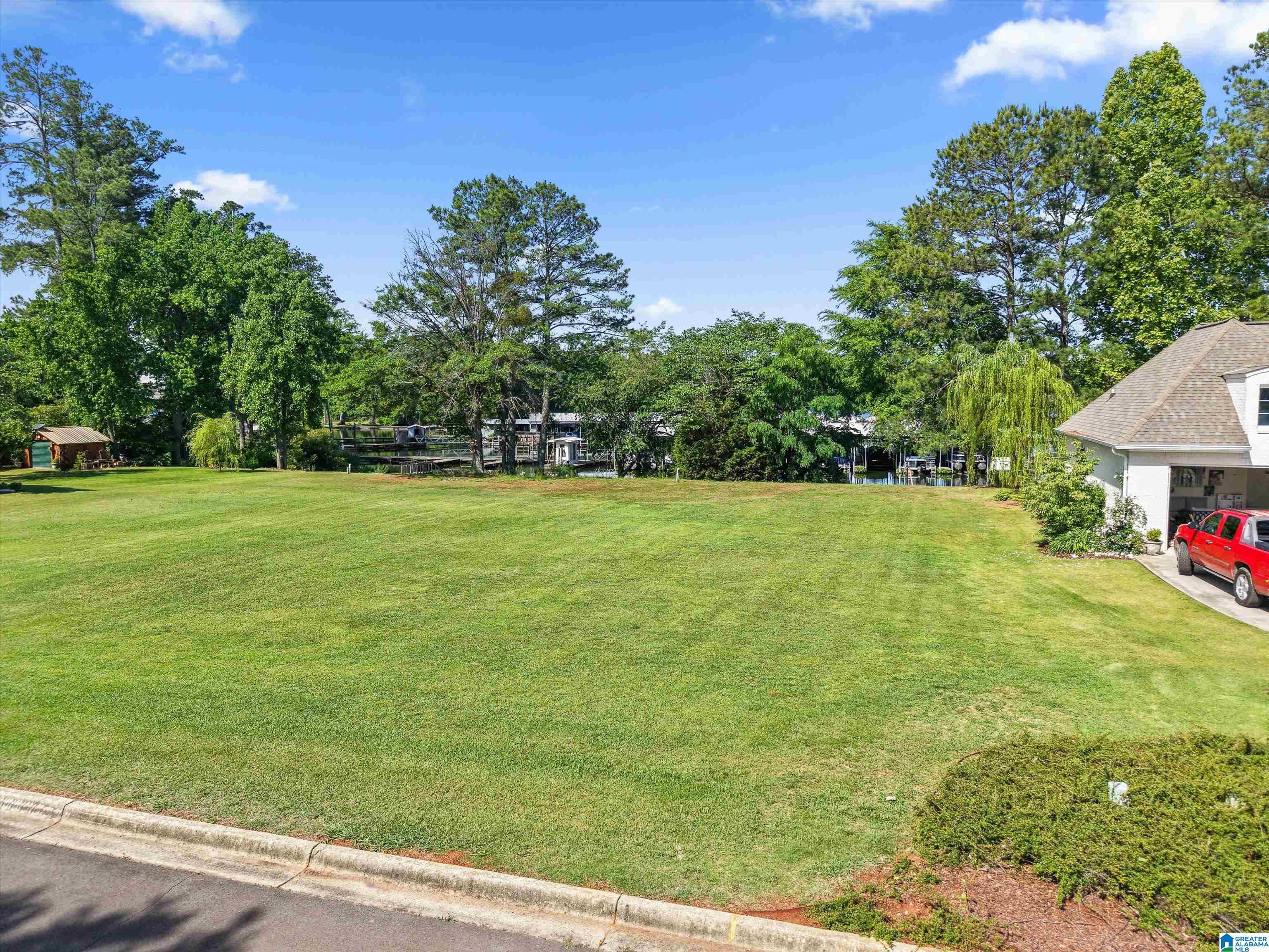 109 RIVERIA DRIVE 3