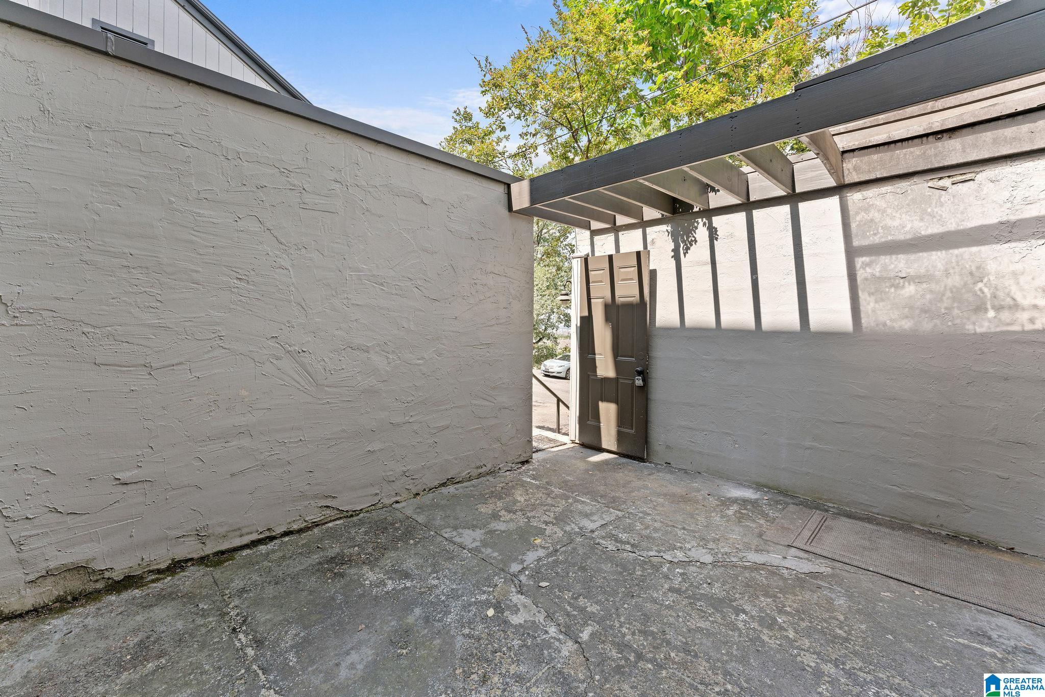 3350 ALTAMONT DRIVE S B-2