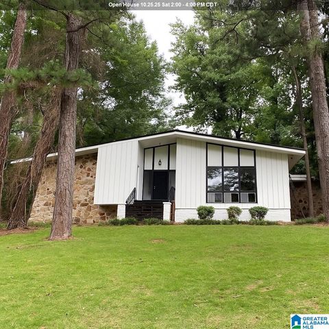 3742 SPEARMAN DRIVE HOOVER AL 35216