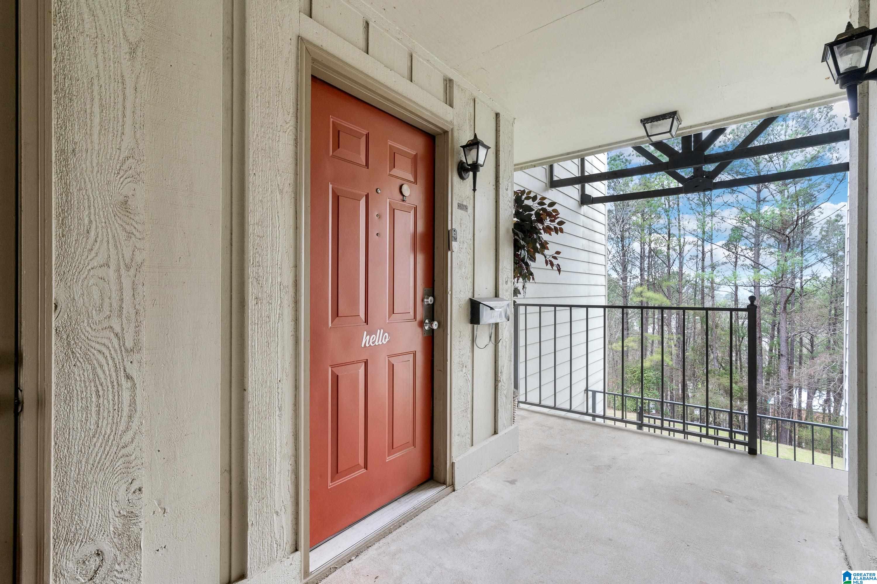 607 GABLES DRIVE 607