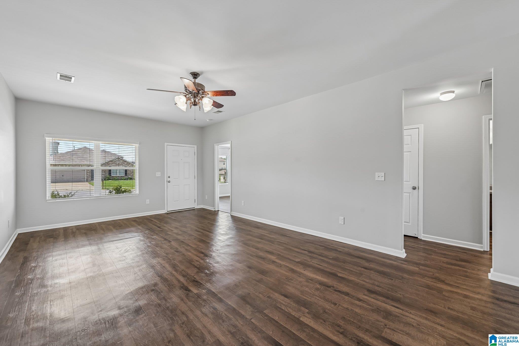 390 WOODLAND TRAIL