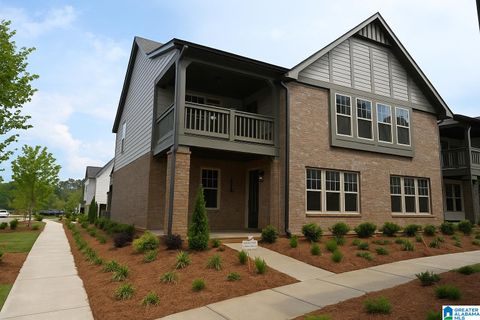 1811 KAVER LANE HOOVER AL 35244