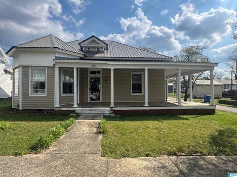 Photo of 115 Calhoun Street, PIEDMONT, AL 36272 (MLS # 21447976)