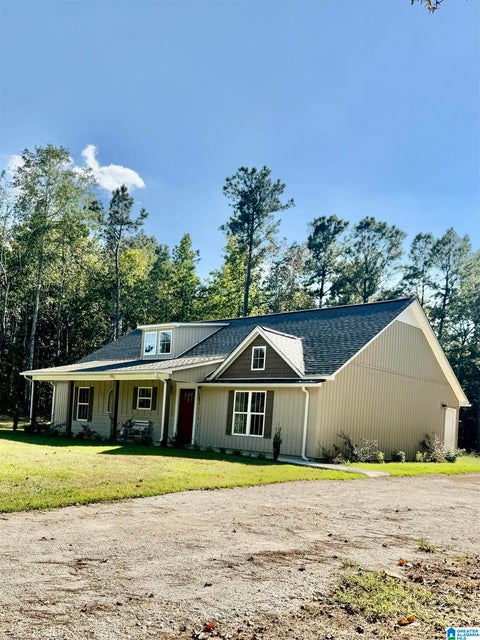 Photo of 1123 County Road 865, ROANOKE, AL 36274 (MLS # 21465017)