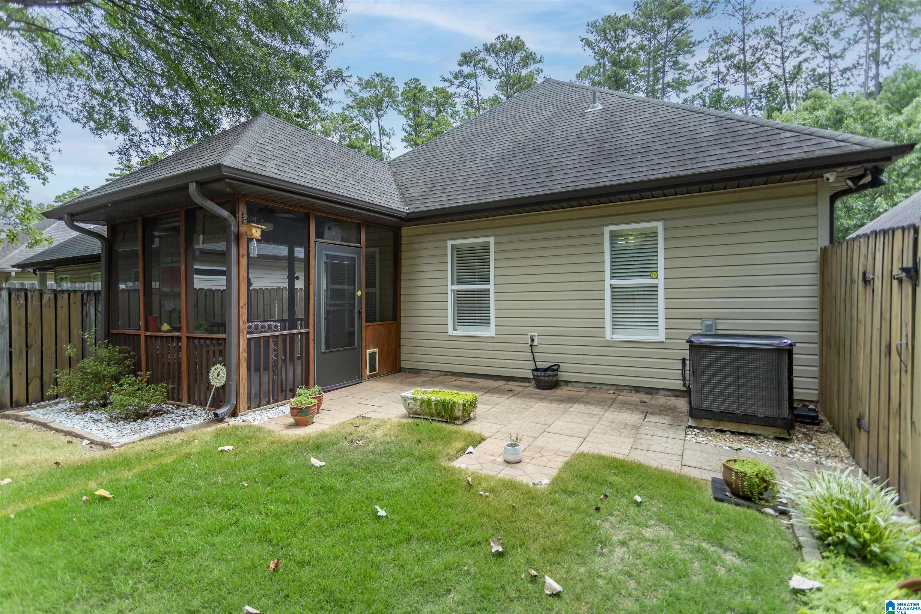 5373 COTTAGE CIRCLE