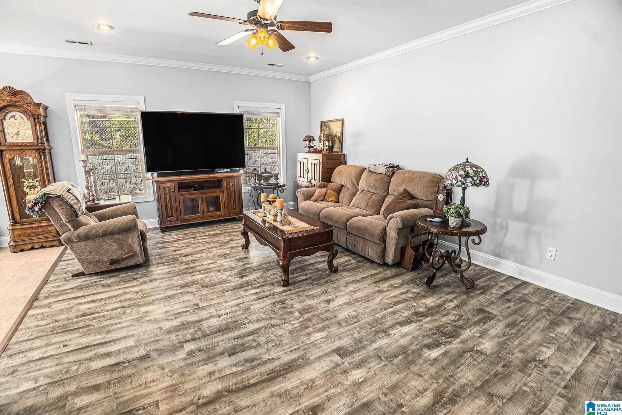 112 CANTERBURY COURT